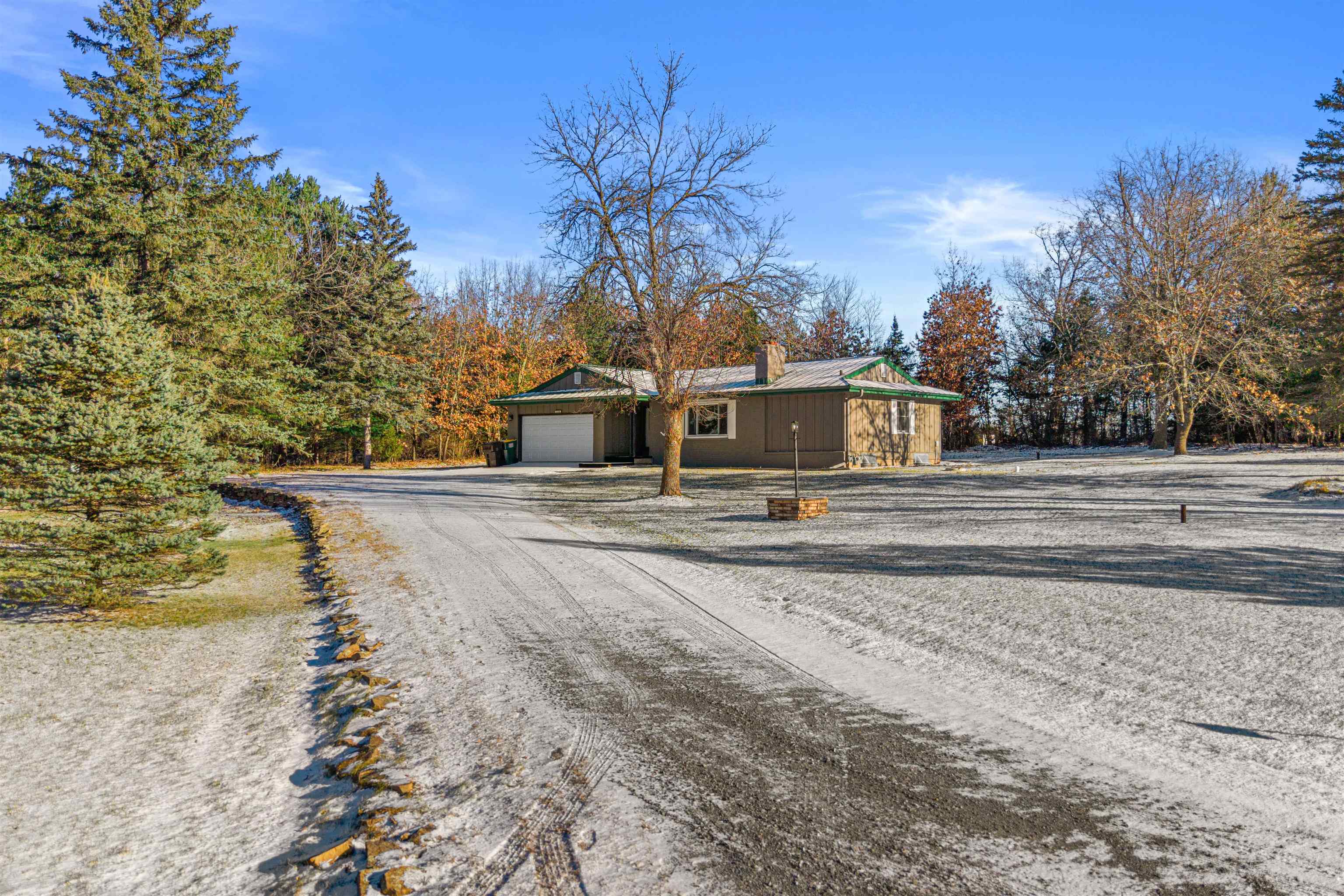 4413 MEADOW LANE