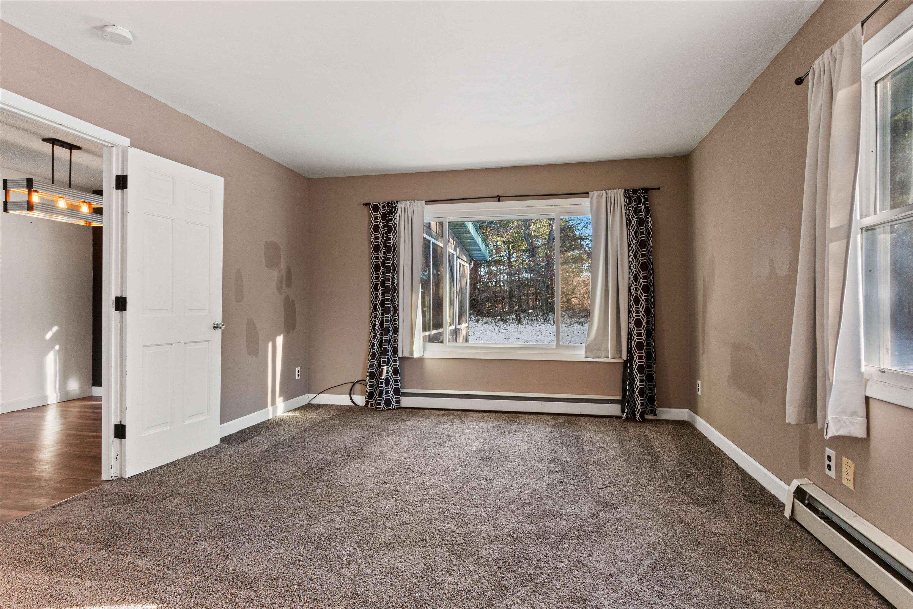 4413 MEADOW LANE