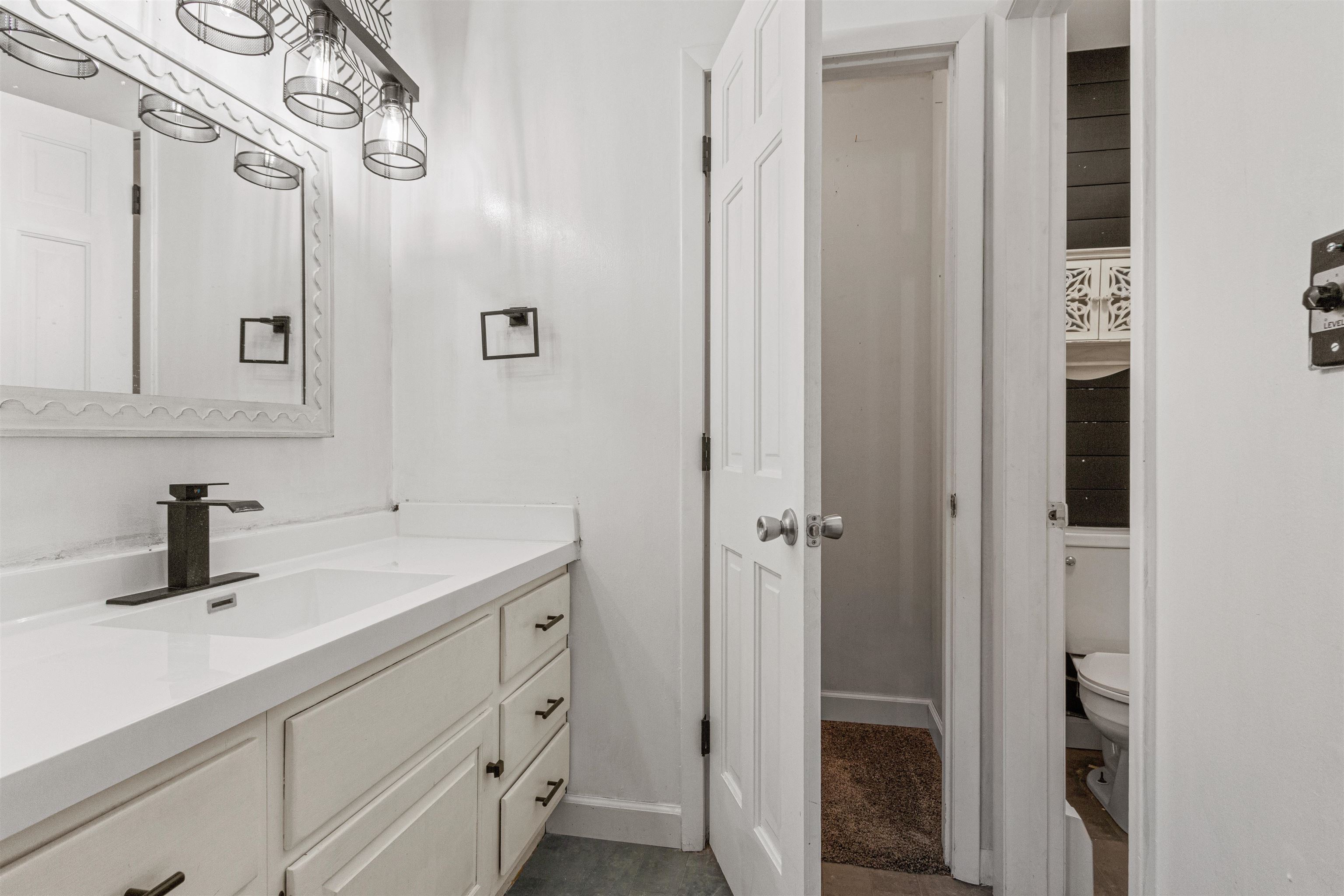 4413 MEADOW LANE
