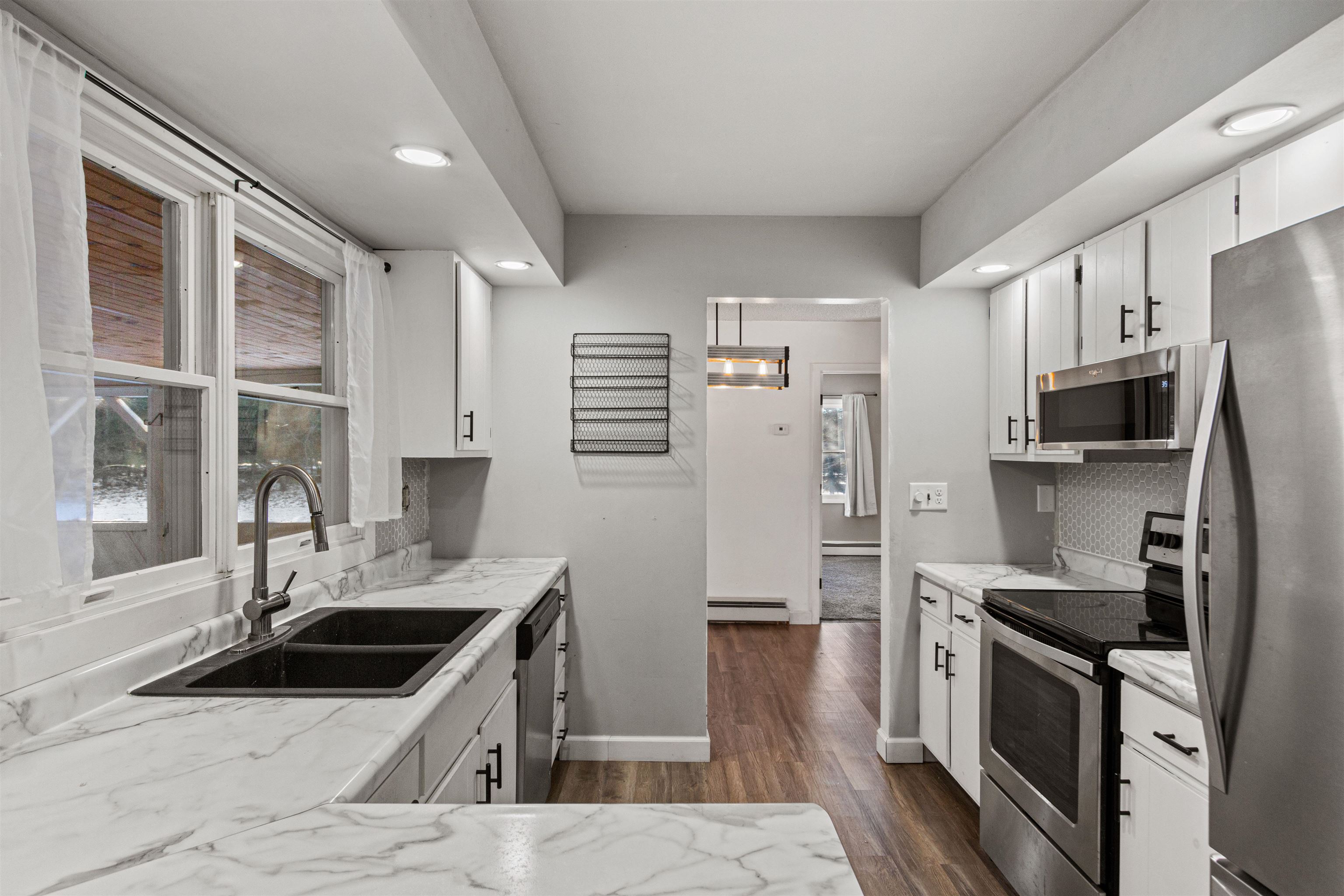 4413 MEADOW LANE