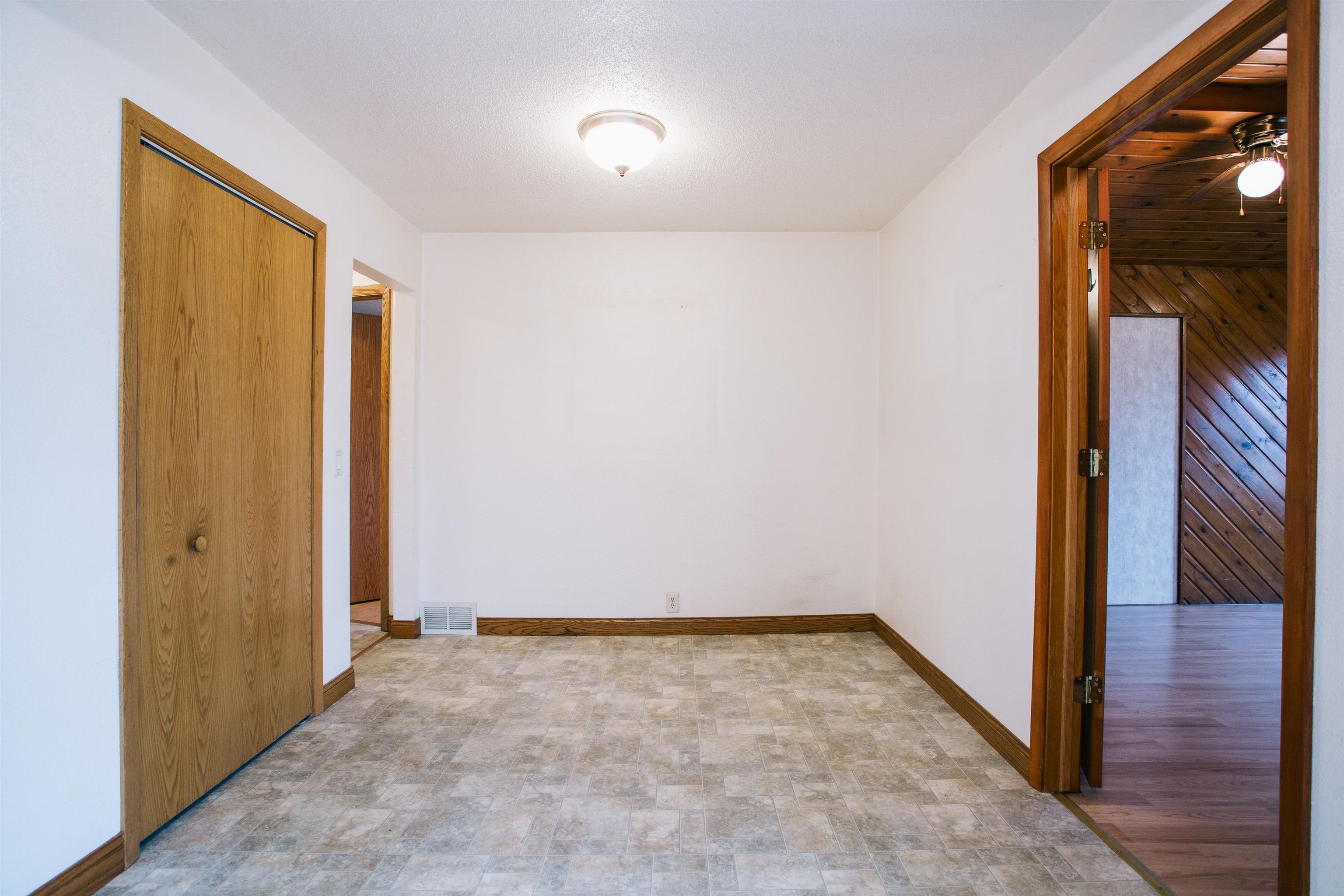 9 CENTER STREET, Neillsville, Wisconsin 54456, 3 Bedrooms Bedrooms, ,1 BathroomBathrooms,Residential,For Sale,9 CENTER STREET,22405754
