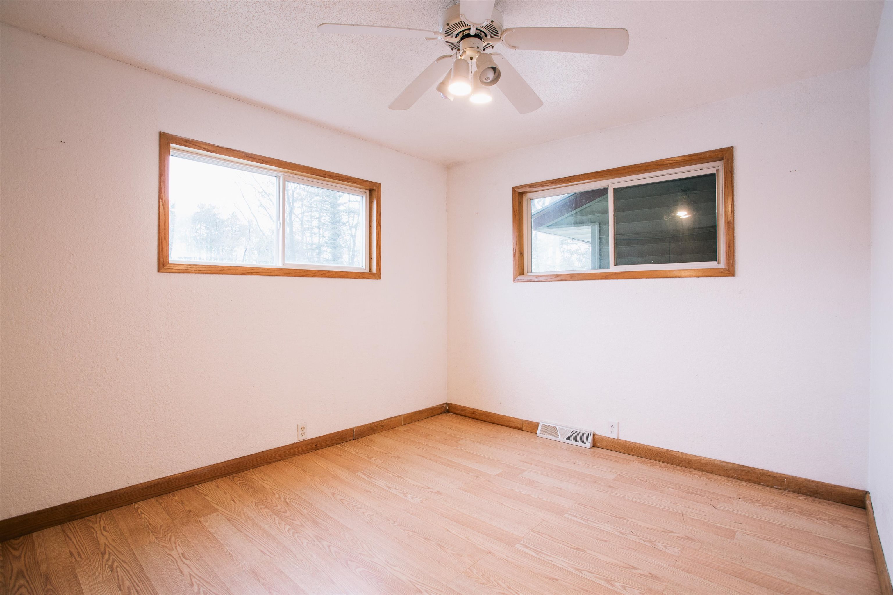 9 CENTER STREET, Neillsville, Wisconsin 54456, 3 Bedrooms Bedrooms, ,1 BathroomBathrooms,Residential,For Sale,9 CENTER STREET,22405754