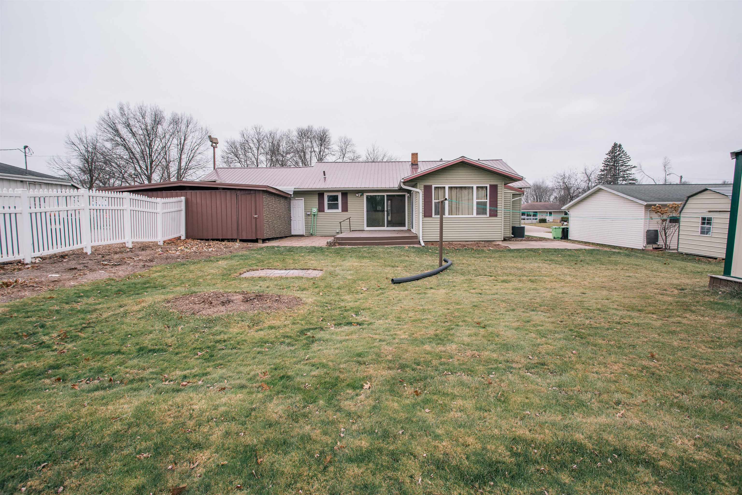 9 CENTER STREET, Neillsville, Wisconsin 54456, 3 Bedrooms Bedrooms, ,1 BathroomBathrooms,Residential,For Sale,9 CENTER STREET,22405754