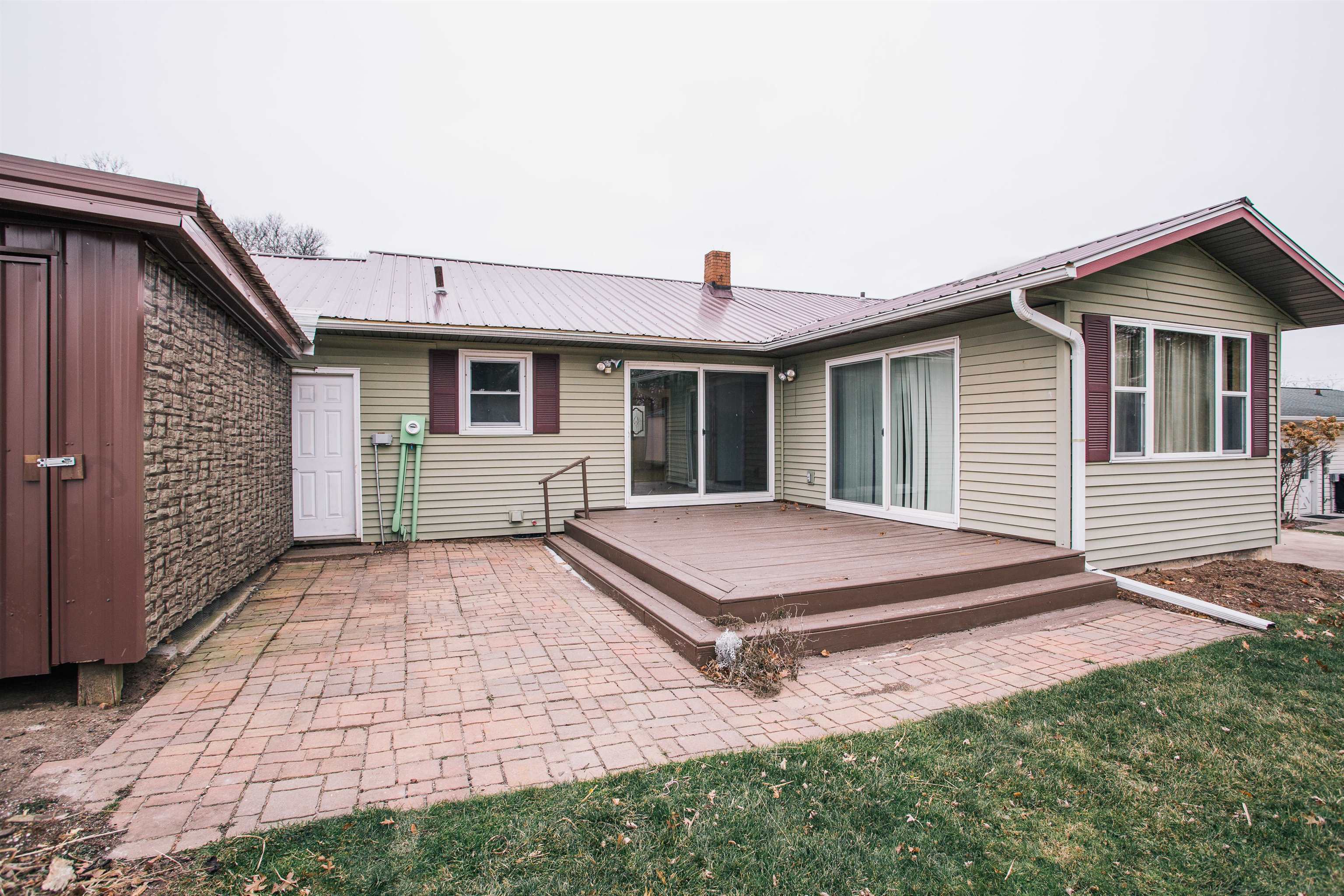 9 CENTER STREET, Neillsville, Wisconsin 54456, 3 Bedrooms Bedrooms, ,1 BathroomBathrooms,Residential,For Sale,9 CENTER STREET,22405754