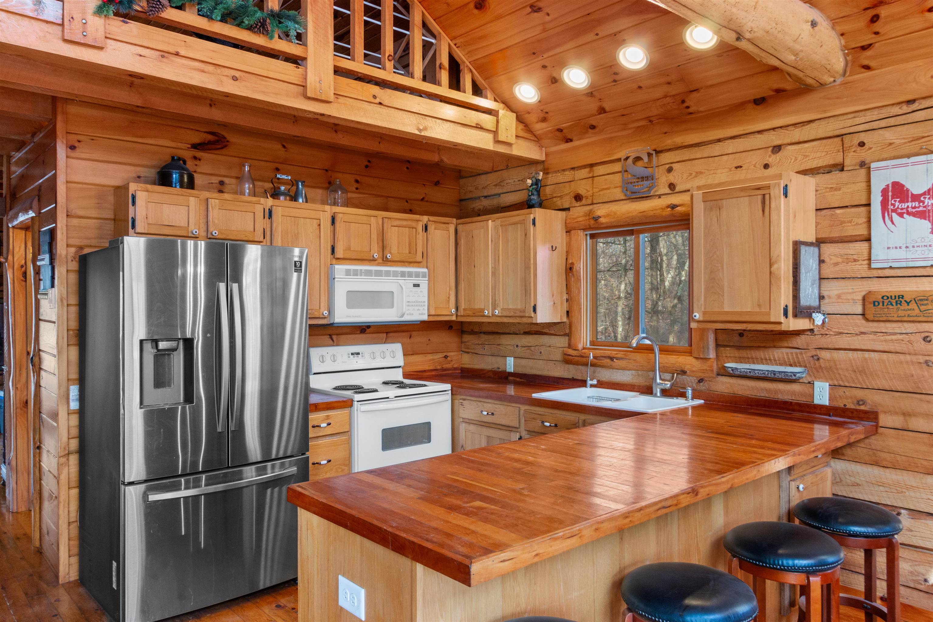W13554 BLACK OAK COURT