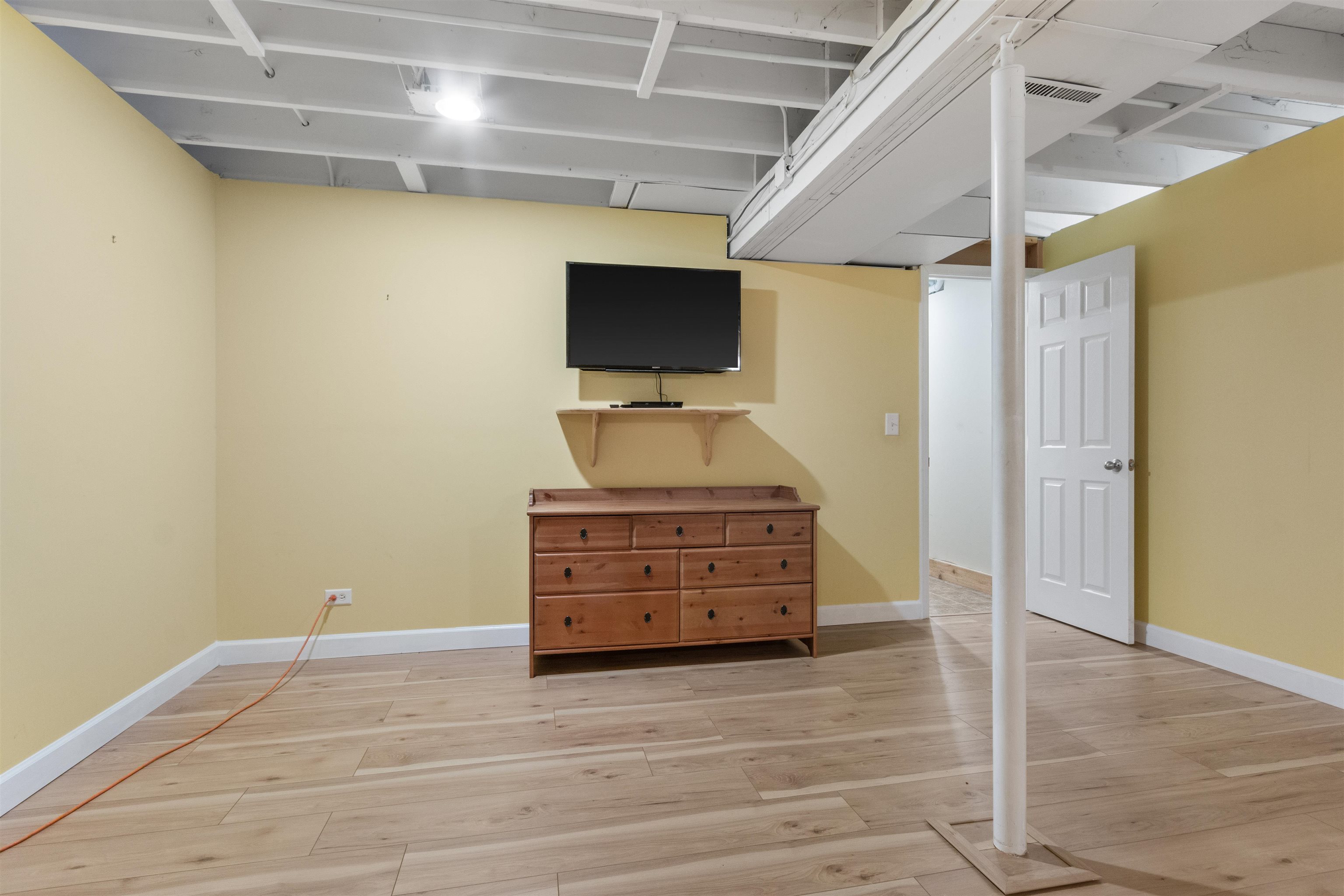 W13554 BLACK OAK COURT