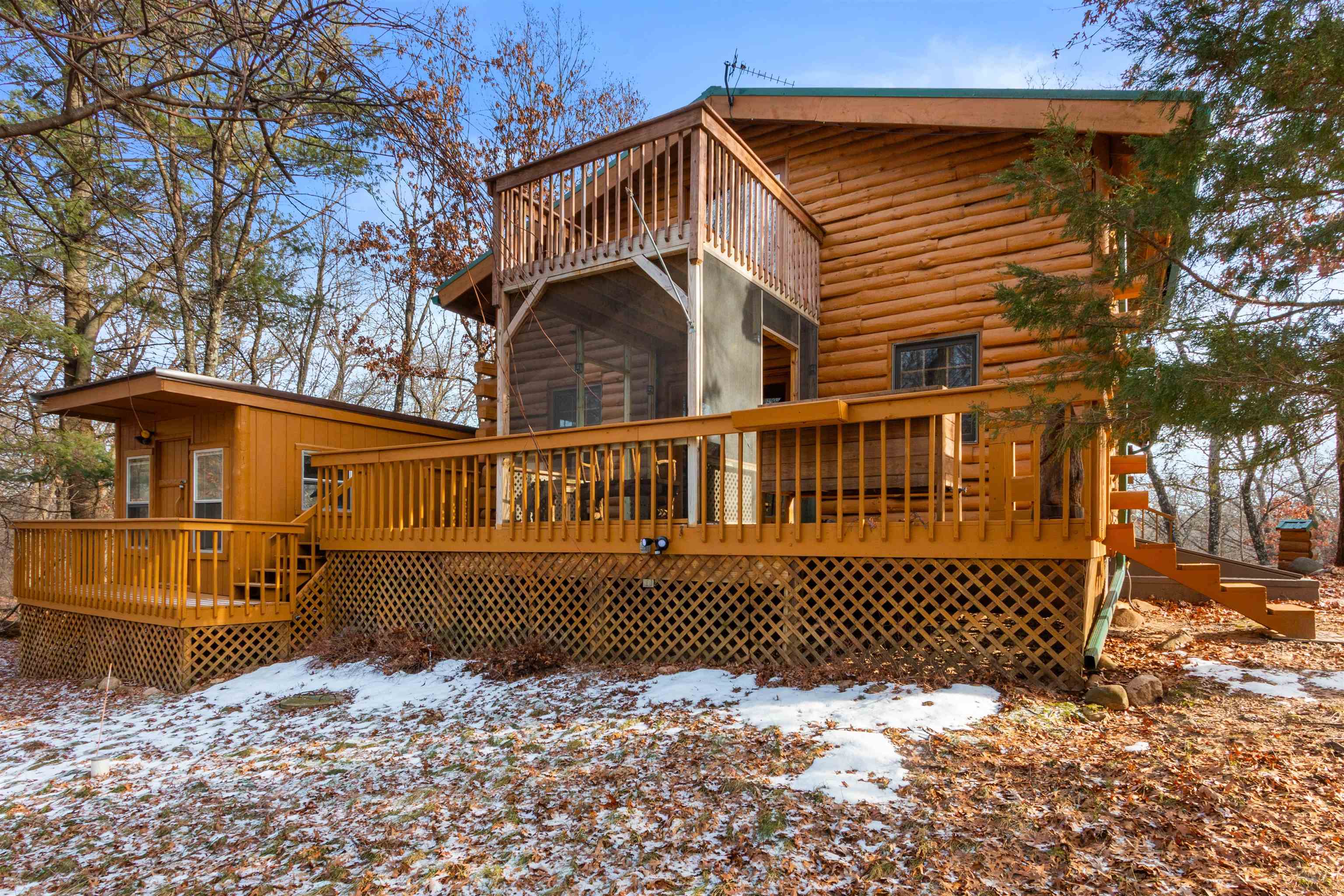 W13554 BLACK OAK COURT