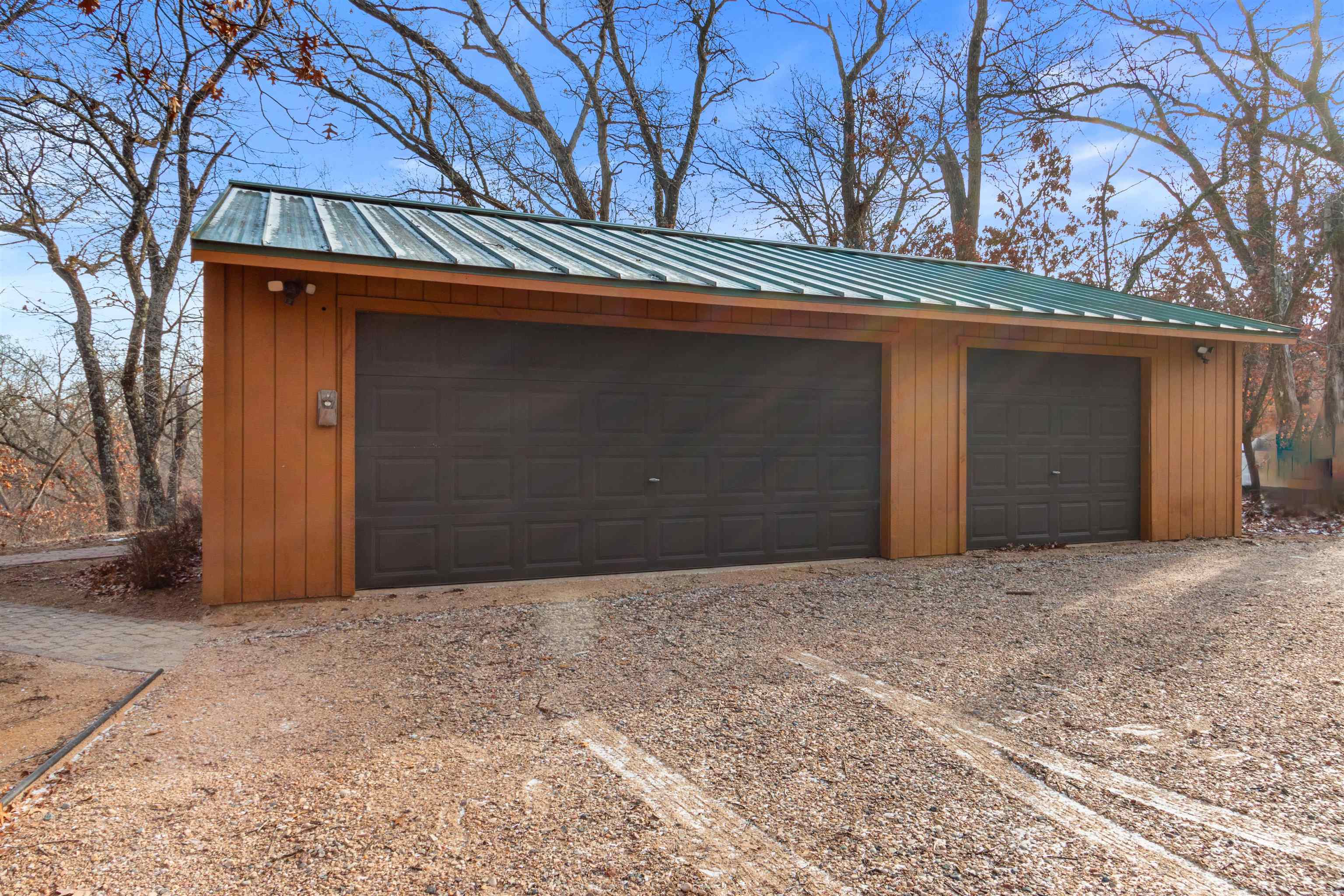 W13554 BLACK OAK COURT