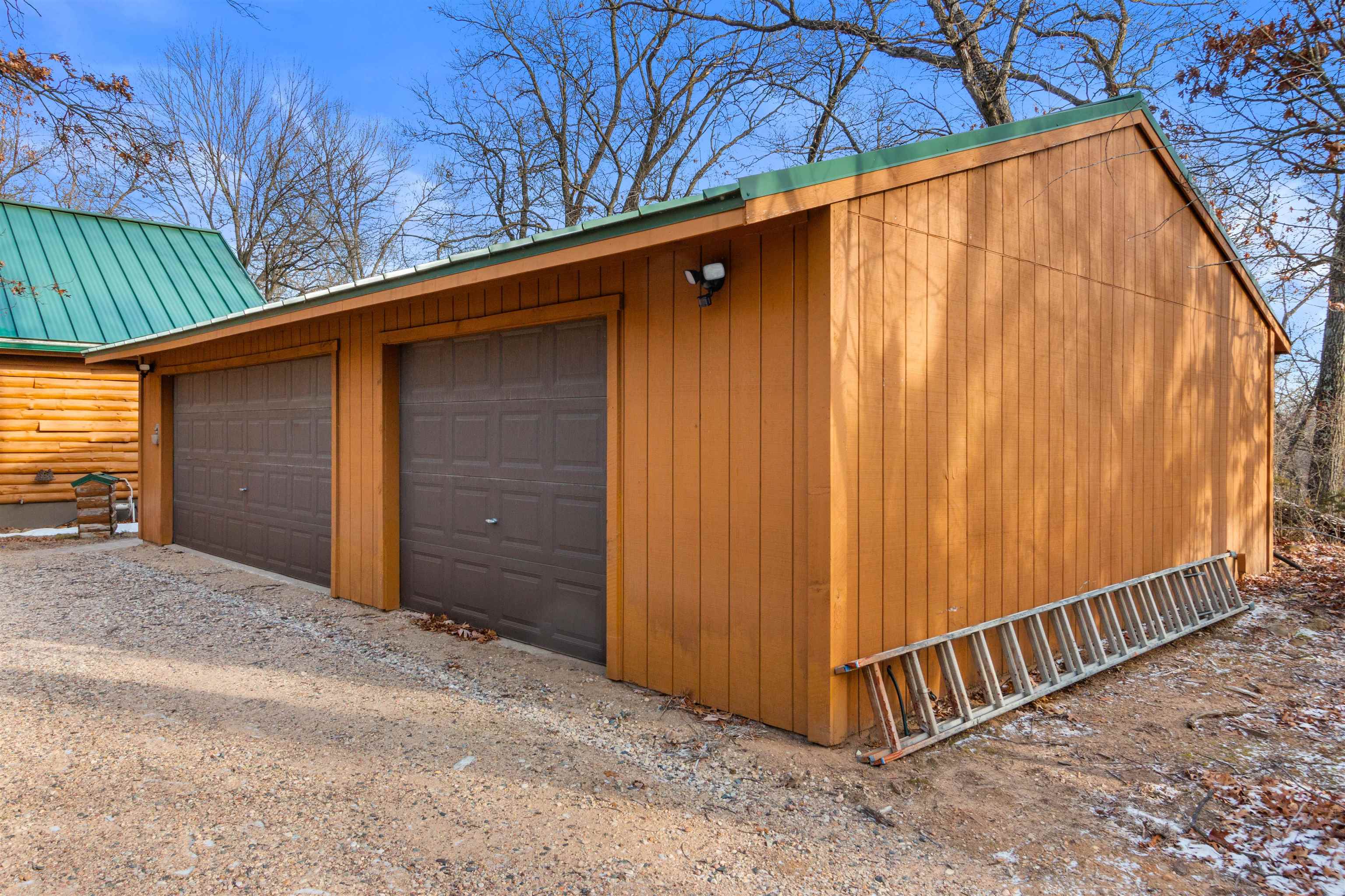 W13554 BLACK OAK COURT