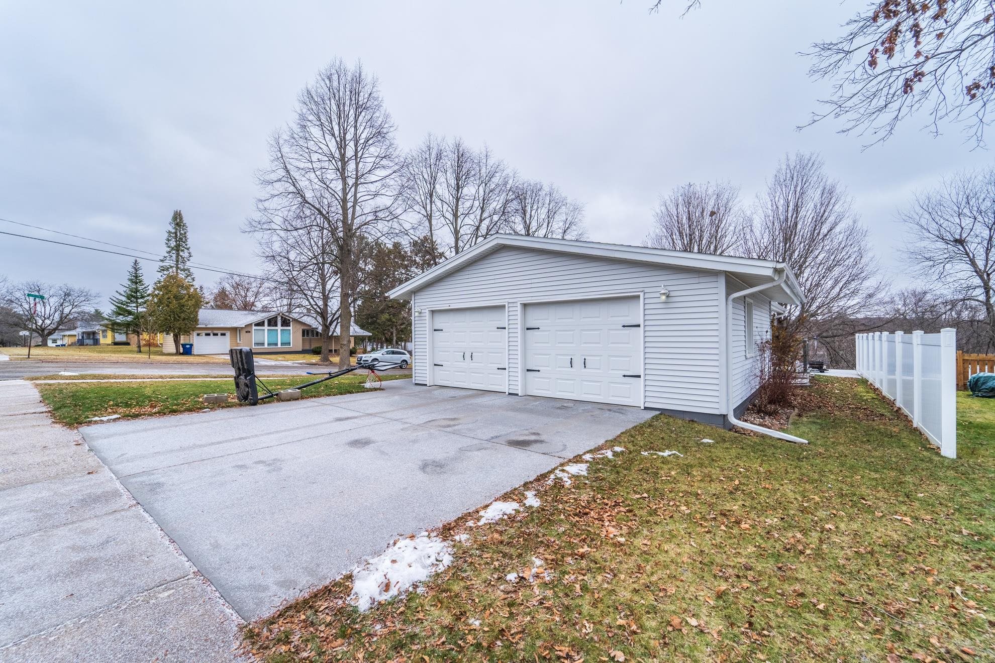 113 CLAYTON STREET, Wausau, Wisconsin 54401, 3 Bedrooms Bedrooms, ,2 BathroomsBathrooms,Residential,For Sale,113 CLAYTON STREET,22500063