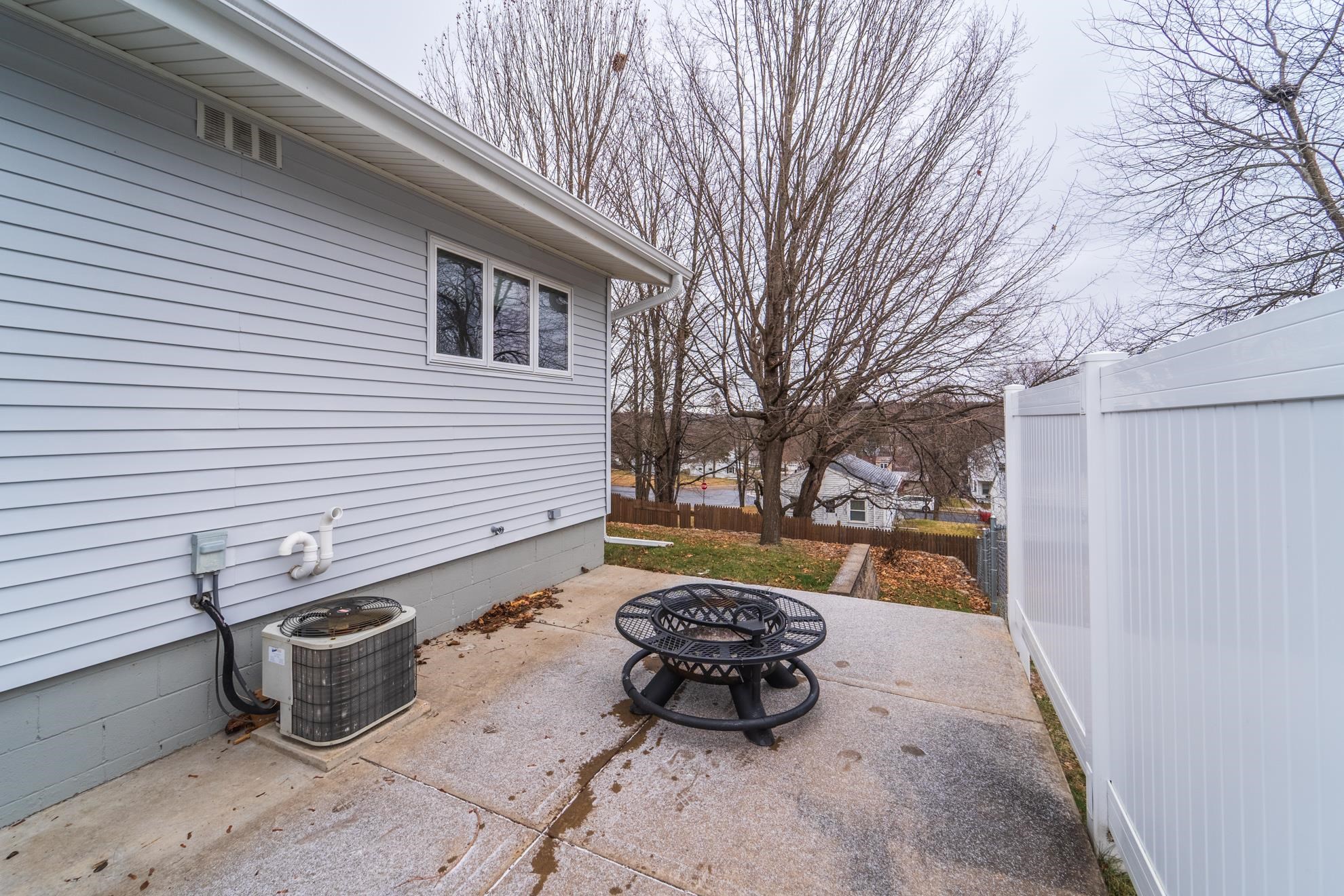 113 CLAYTON STREET, Wausau, Wisconsin 54401, 3 Bedrooms Bedrooms, ,2 BathroomsBathrooms,Residential,For Sale,113 CLAYTON STREET,22500063