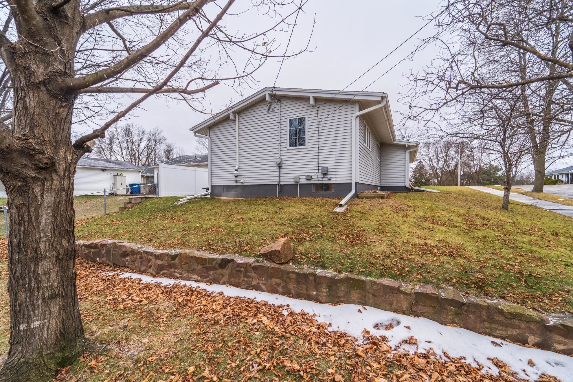 113 CLAYTON STREET, Wausau, Wisconsin 54401, 3 Bedrooms Bedrooms, ,2 BathroomsBathrooms,Residential,For Sale,113 CLAYTON STREET,22500063