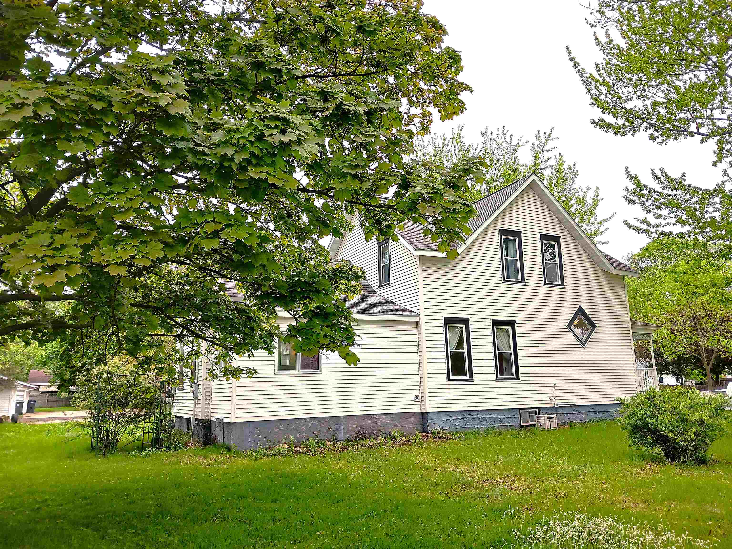 651 WISCONSIN RIVER DRIVE, Port Edwards, Wisconsin 54469, 4 Bedrooms Bedrooms, ,3 BathroomsBathrooms,Residential,For Sale,651 WISCONSIN RIVER DRIVE,22500652
