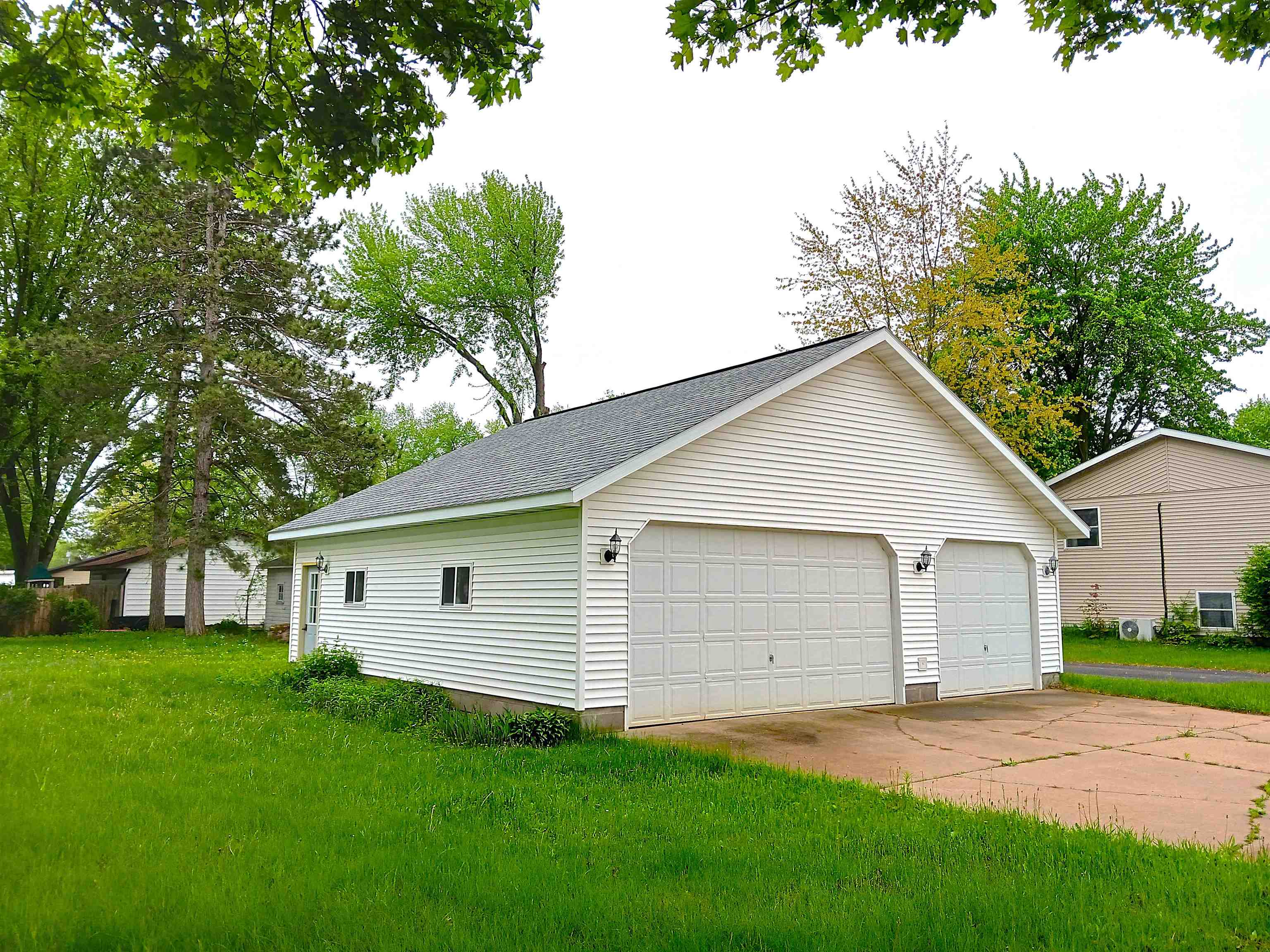 651 WISCONSIN RIVER DRIVE, Port Edwards, Wisconsin 54469, 4 Bedrooms Bedrooms, ,3 BathroomsBathrooms,Residential,For Sale,651 WISCONSIN RIVER DRIVE,22500652