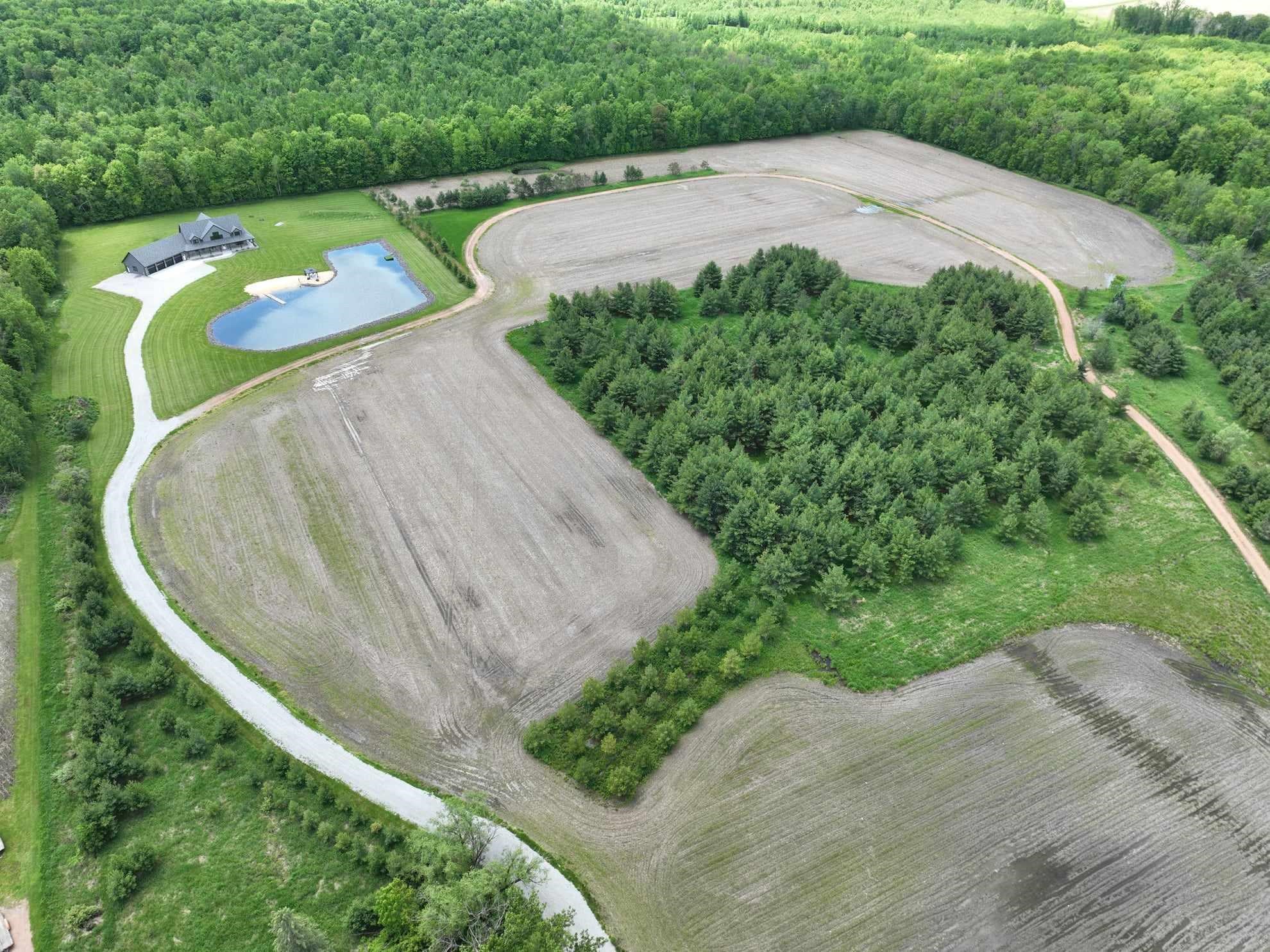 104141 MANN ROAD, Marshfield, Wisconsin 54449, 4 Bedrooms Bedrooms, ,4 BathroomsBathrooms,Residential,For Sale,104141 MANN ROAD,22500665