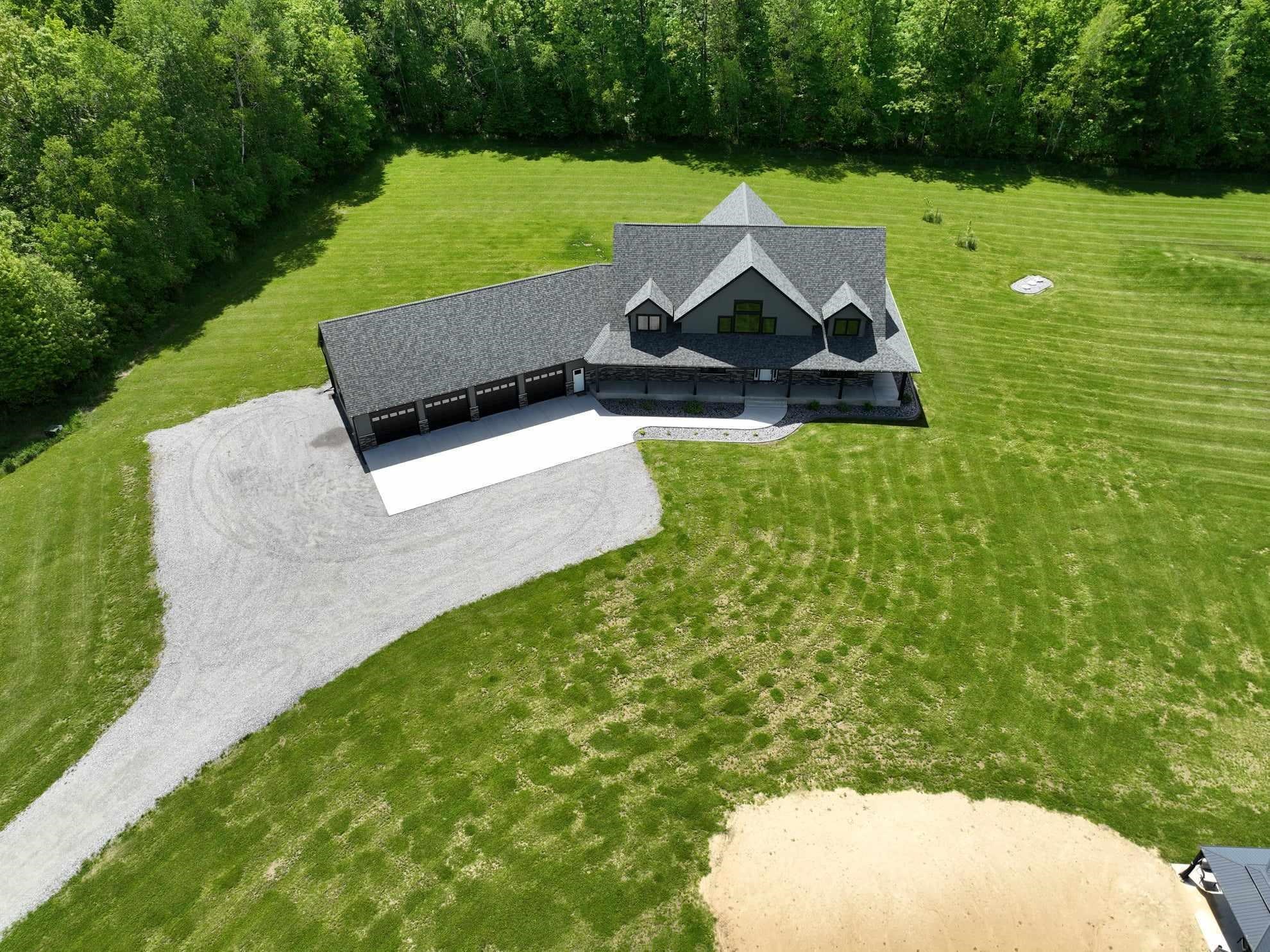 104141 MANN ROAD, Marshfield, Wisconsin 54449, 4 Bedrooms Bedrooms, ,4 BathroomsBathrooms,Residential,For Sale,104141 MANN ROAD,22500665