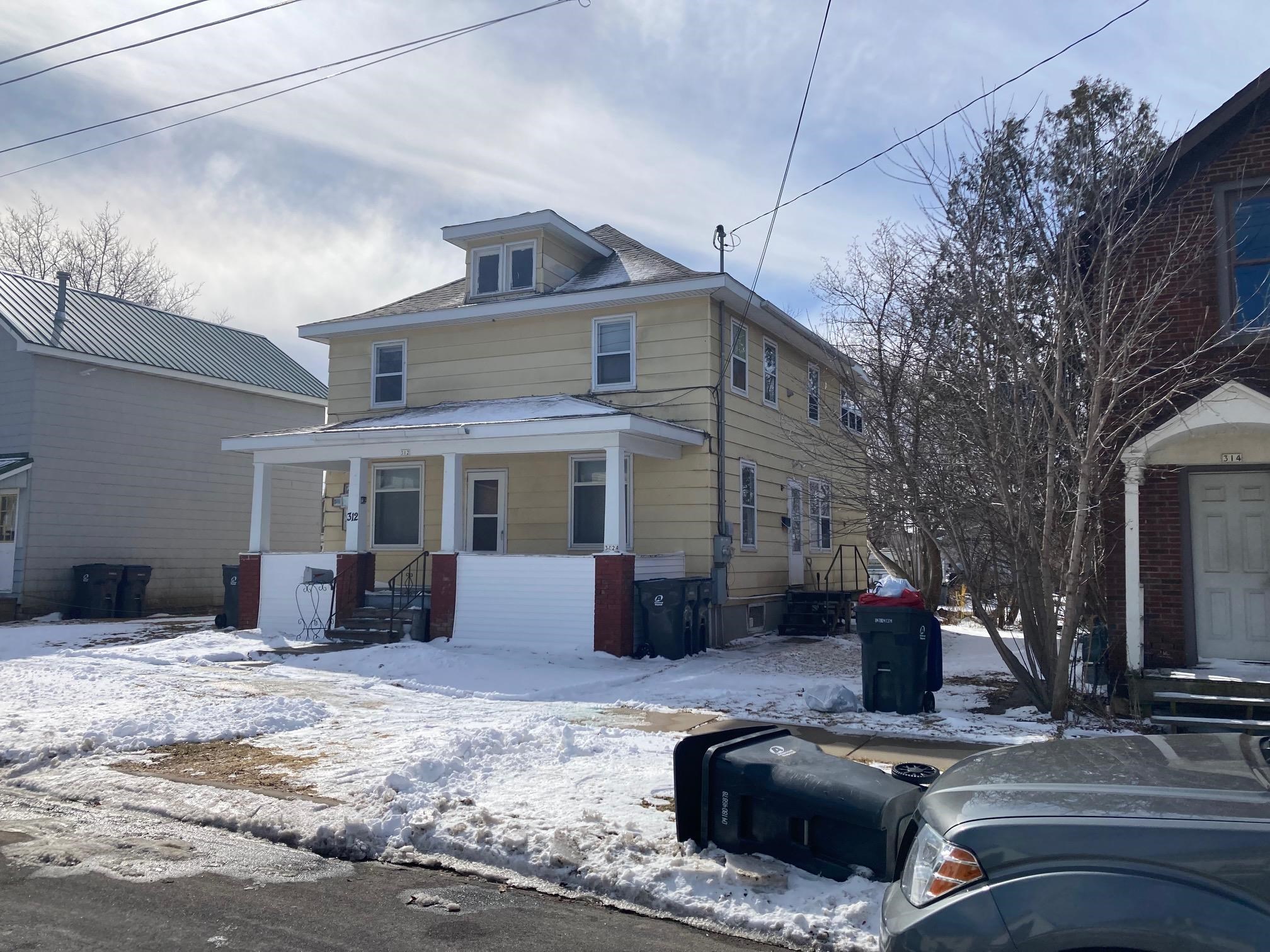 312 W ARNOLD STREET, Marshfield, Wisconsin 54449, 1 Bedroom Bedrooms, 4 Rooms Rooms,1 BathroomBathrooms,Multi-family,For Sale,312 W ARNOLD STREET,22500753