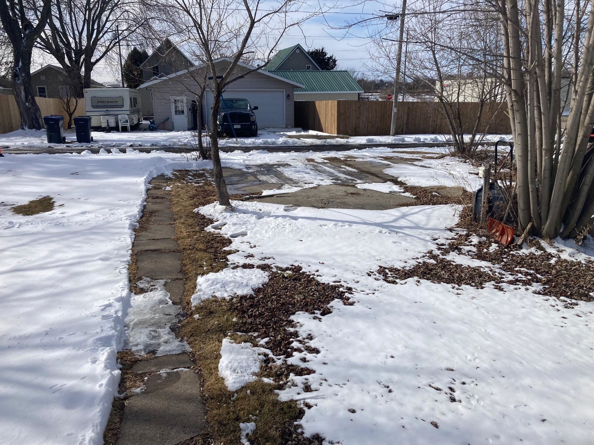 312 W ARNOLD STREET, Marshfield, Wisconsin 54449, 1 Bedroom Bedrooms, 4 Rooms Rooms,1 BathroomBathrooms,Multi-family,For Sale,312 W ARNOLD STREET,22500753