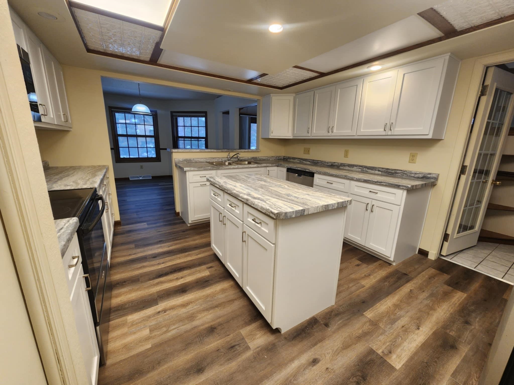 1509 N NORTH HILLS AVENUE, Marshfield, Wisconsin 54449, 4 Bedrooms Bedrooms, ,2 BathroomsBathrooms,Residential,For Sale,1509 N NORTH HILLS AVENUE,22501035