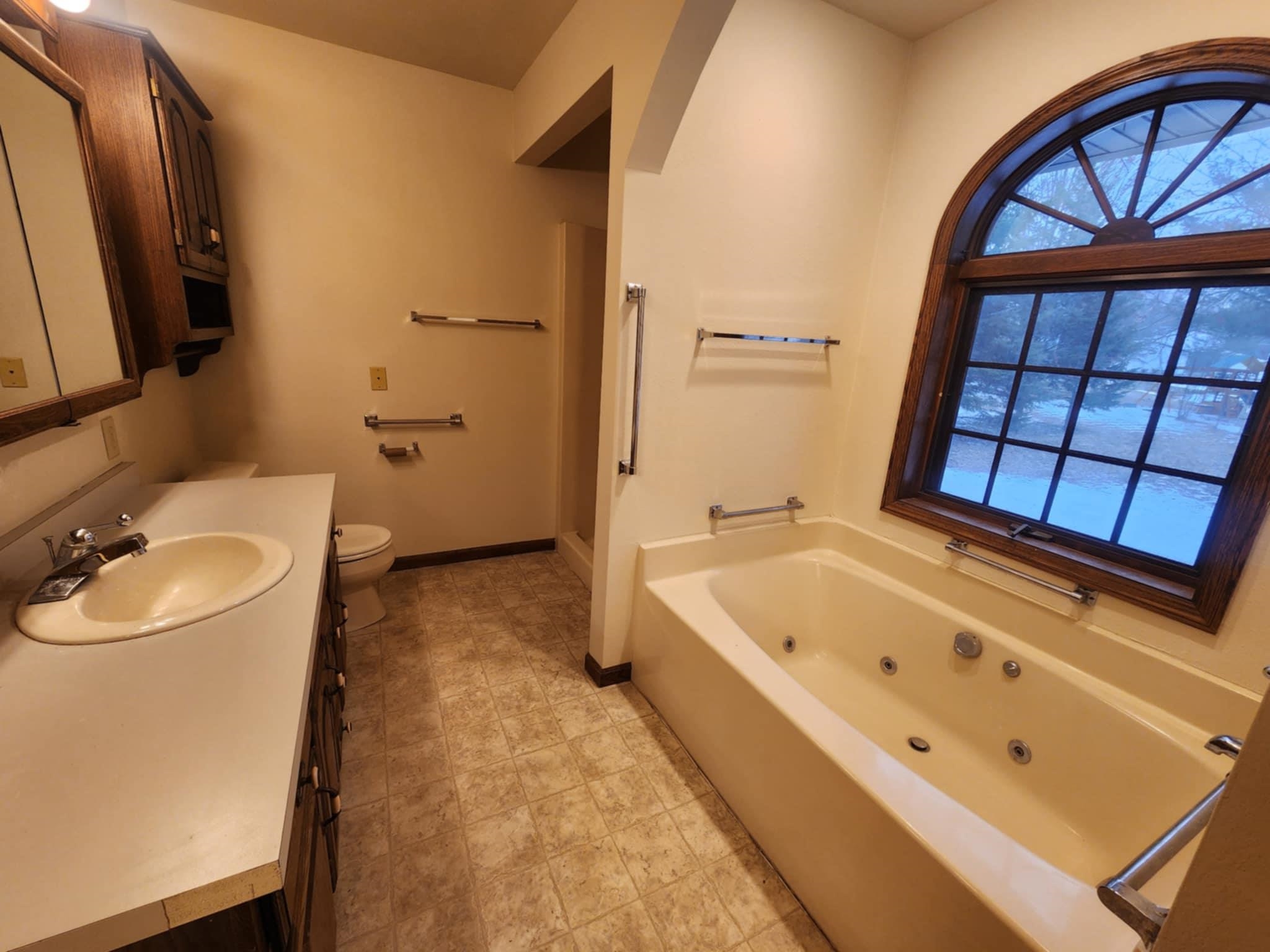 1509 N NORTH HILLS AVENUE, Marshfield, Wisconsin 54449, 4 Bedrooms Bedrooms, ,2 BathroomsBathrooms,Residential,For Sale,1509 N NORTH HILLS AVENUE,22501035