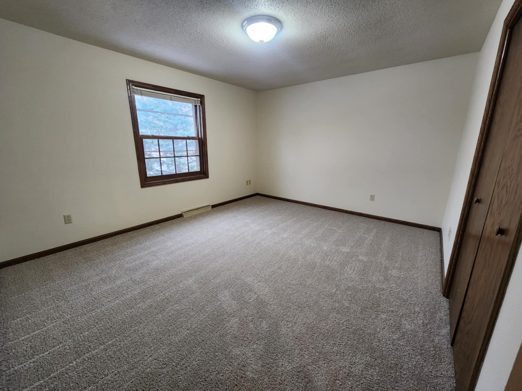 1509 N NORTH HILLS AVENUE, Marshfield, Wisconsin 54449, 4 Bedrooms Bedrooms, ,2 BathroomsBathrooms,Residential,For Sale,1509 N NORTH HILLS AVENUE,22501035