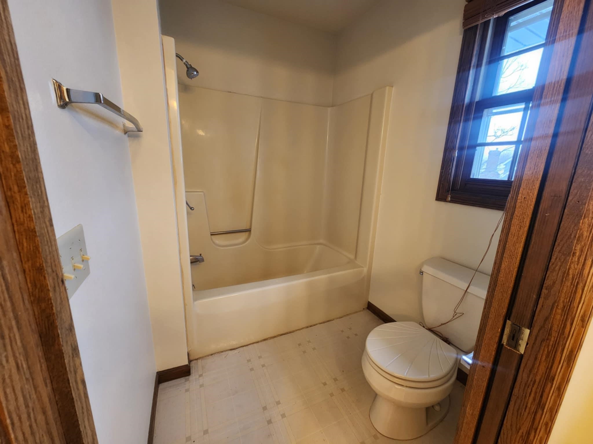 1509 N NORTH HILLS AVENUE, Marshfield, Wisconsin 54449, 4 Bedrooms Bedrooms, ,2 BathroomsBathrooms,Residential,For Sale,1509 N NORTH HILLS AVENUE,22501035