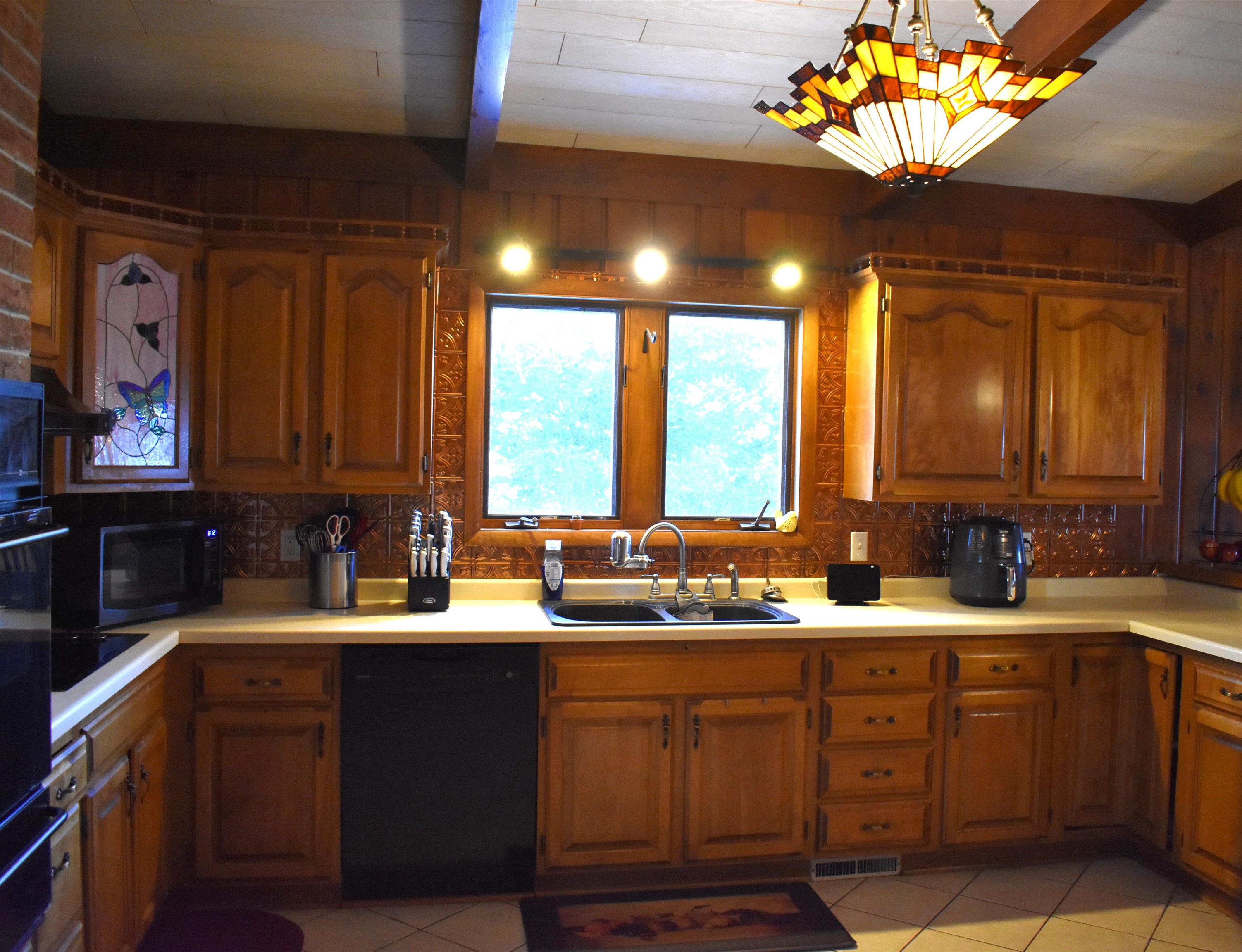 1002 E 4TH STREET, Merrill, Wisconsin 54452, 3 Bedrooms Bedrooms, ,2 BathroomsBathrooms,Residential,For Sale,1002 E 4TH STREET,22501121