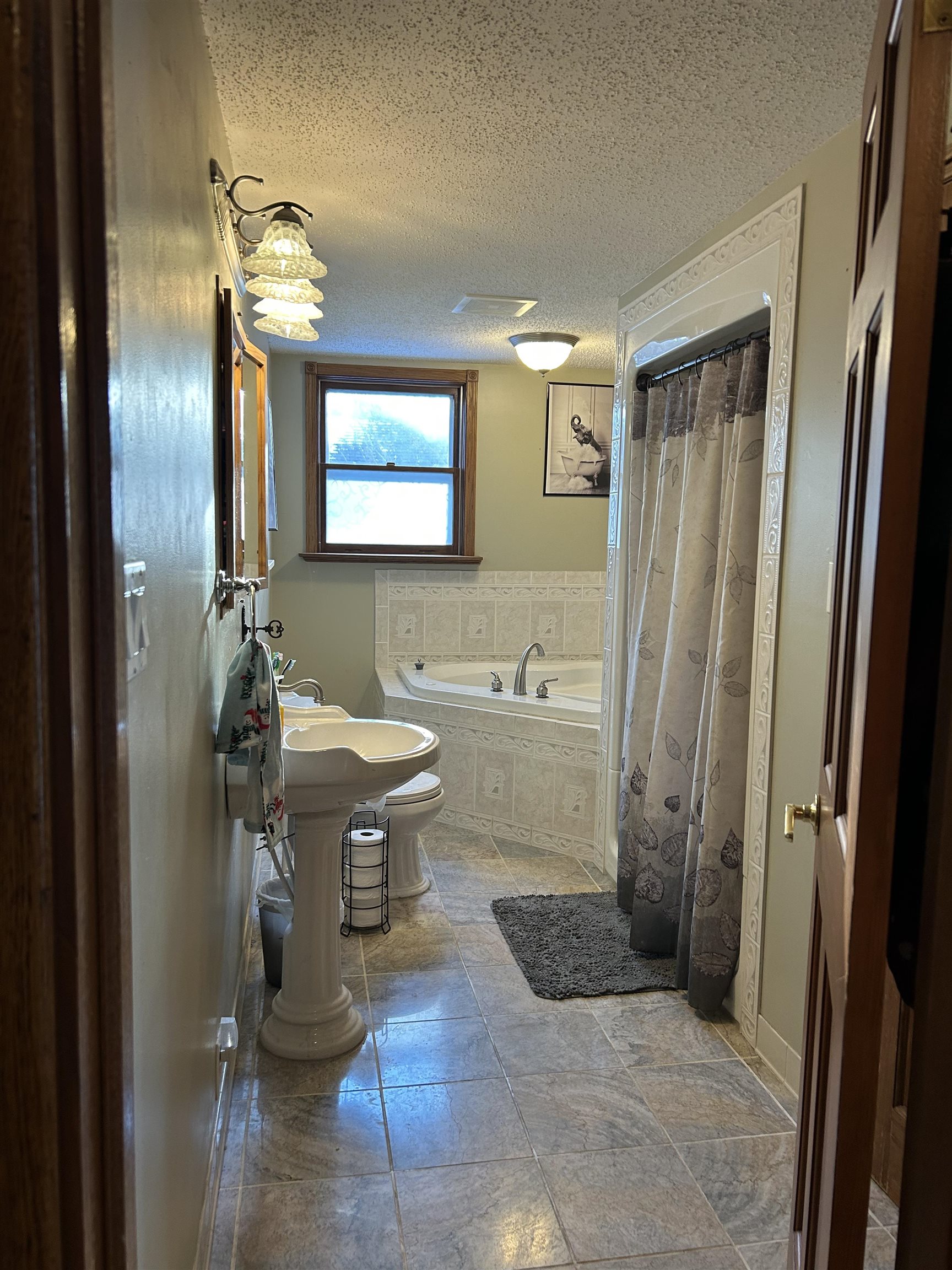 1002 E 4TH STREET, Merrill, Wisconsin 54452, 3 Bedrooms Bedrooms, ,2 BathroomsBathrooms,Residential,For Sale,1002 E 4TH STREET,22501121