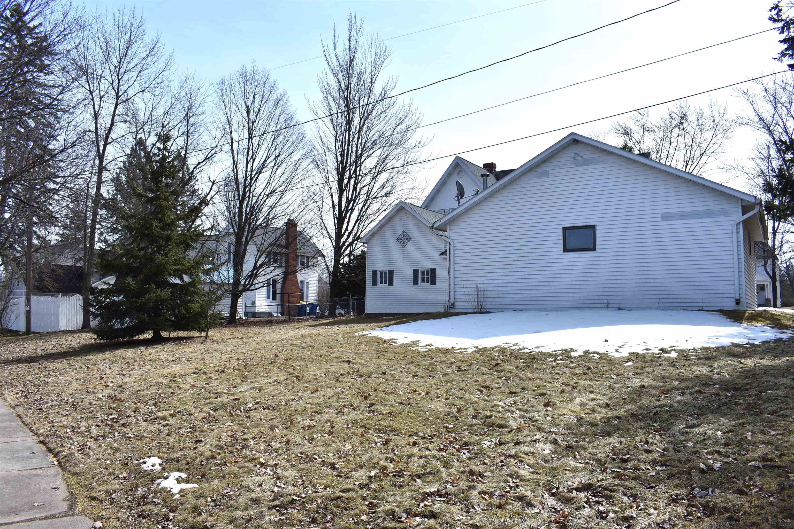 1002 E 4TH STREET, Merrill, Wisconsin 54452, 3 Bedrooms Bedrooms, ,2 BathroomsBathrooms,Residential,For Sale,1002 E 4TH STREET,22501121