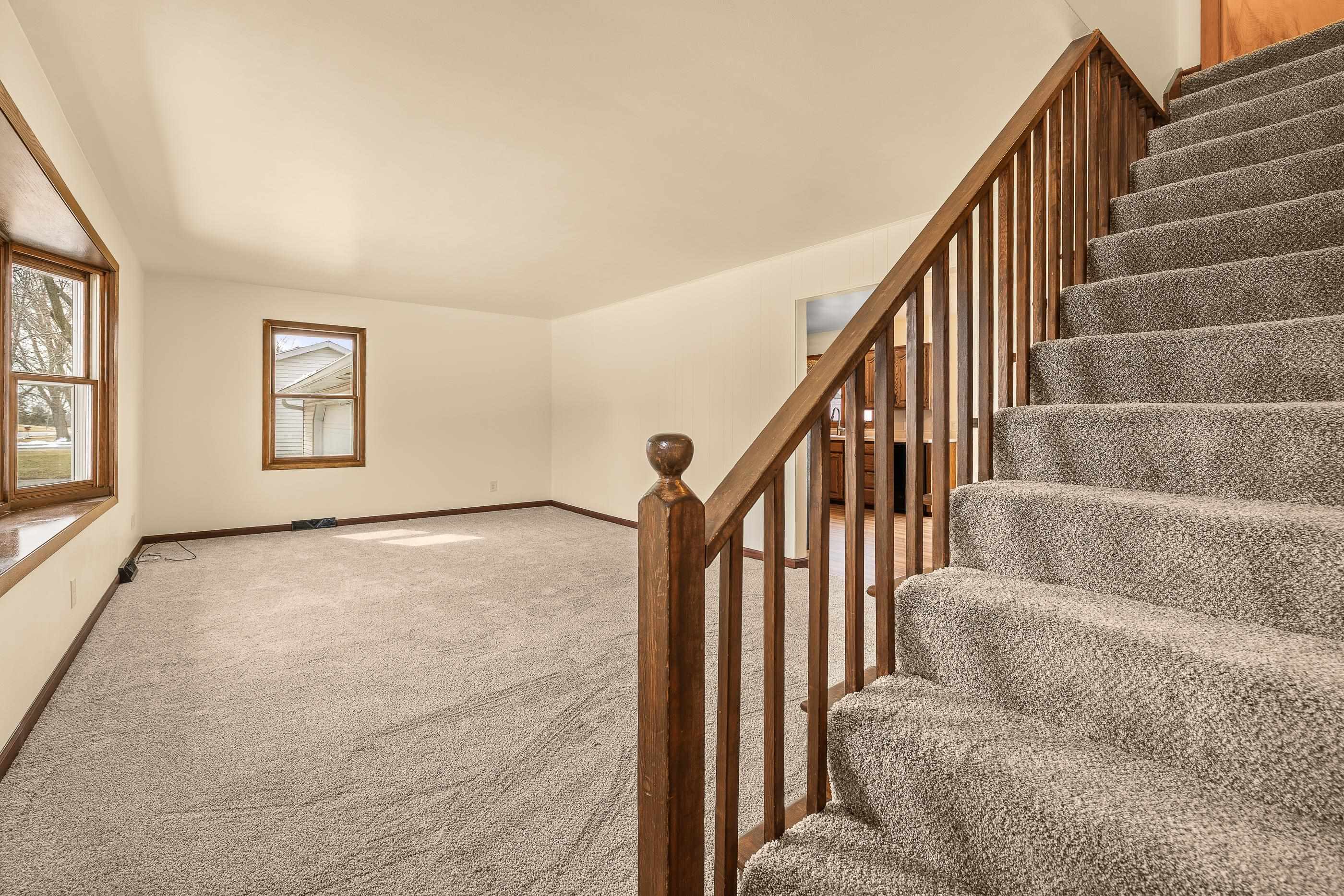 6971 HILLCREST AVENUE, Rudolph, Wisconsin 54475, 3 Bedrooms Bedrooms, ,2 BathroomsBathrooms,Residential,For Sale,6971 HILLCREST AVENUE,22501140