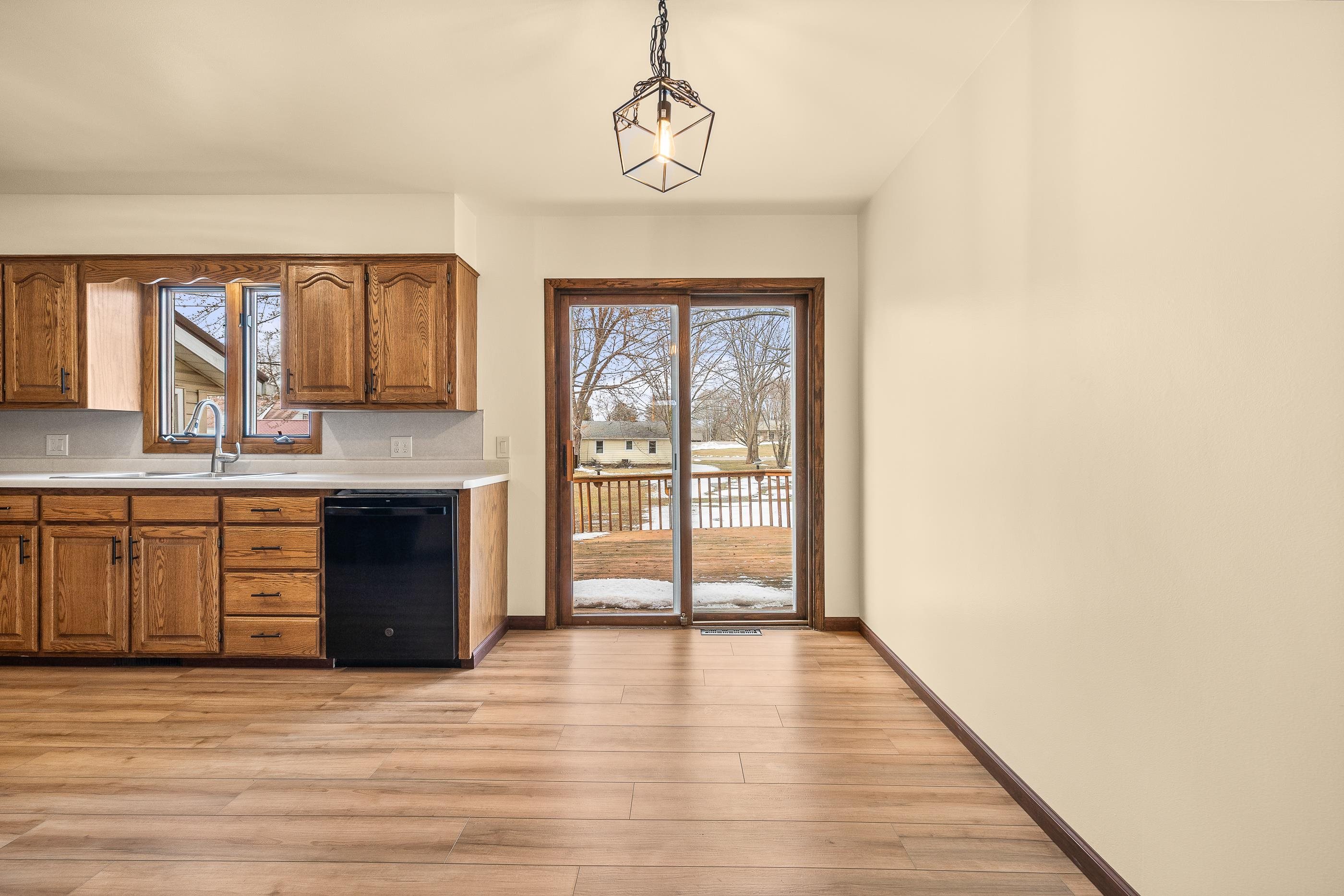 6971 HILLCREST AVENUE, Rudolph, Wisconsin 54475, 3 Bedrooms Bedrooms, ,2 BathroomsBathrooms,Residential,For Sale,6971 HILLCREST AVENUE,22501140