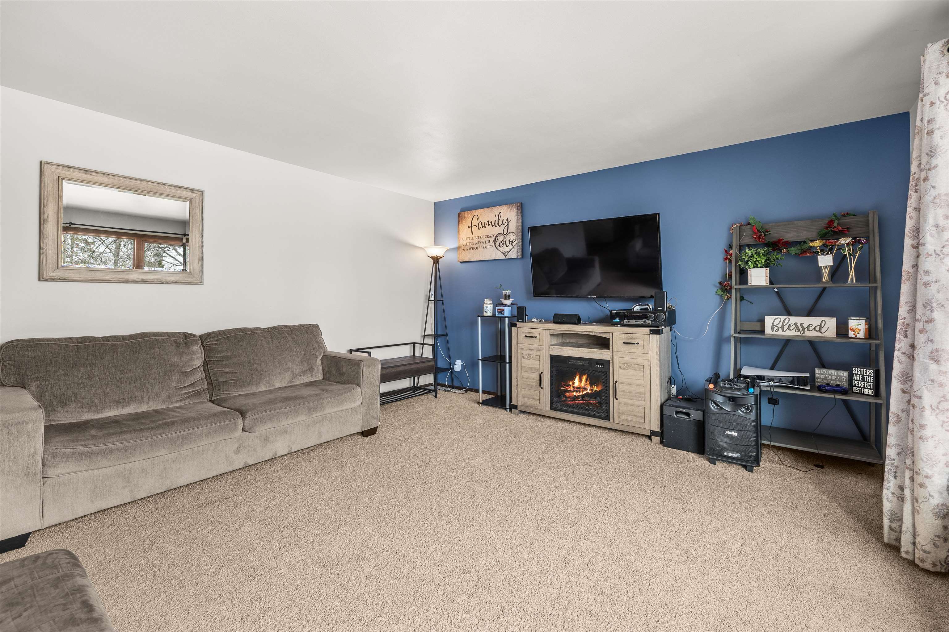 2911 SOO MARIE AVENUE, Stevens Point, Wisconsin 54481, 3 Bedrooms Bedrooms, ,2 BathroomsBathrooms,Residential,For Sale,2911 SOO MARIE AVENUE,22501143