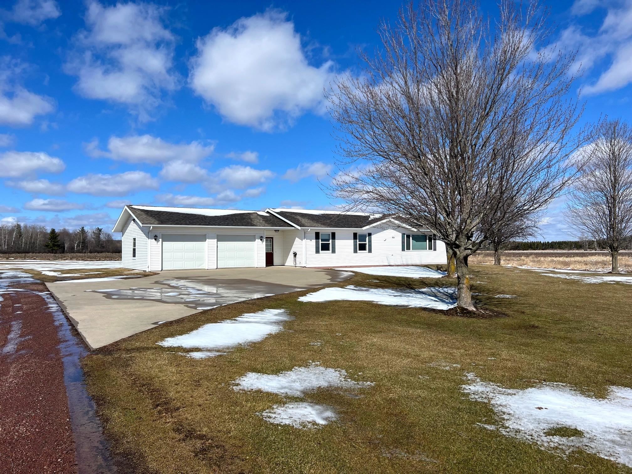 10596 MAC ARTHUR DRIVE, Marshfield, Wisconsin 54449, 3 Bedrooms Bedrooms, ,2 BathroomsBathrooms,Residential,For Sale,10596 MAC ARTHUR DRIVE,22501171