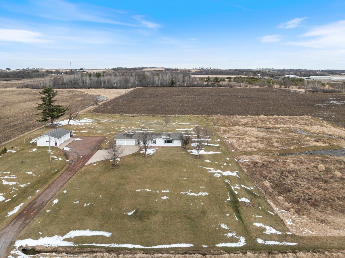 10596 MAC ARTHUR DRIVE, Marshfield, Wisconsin 54449, 3 Bedrooms Bedrooms, ,2 BathroomsBathrooms,Residential,For Sale,10596 MAC ARTHUR DRIVE,22501171