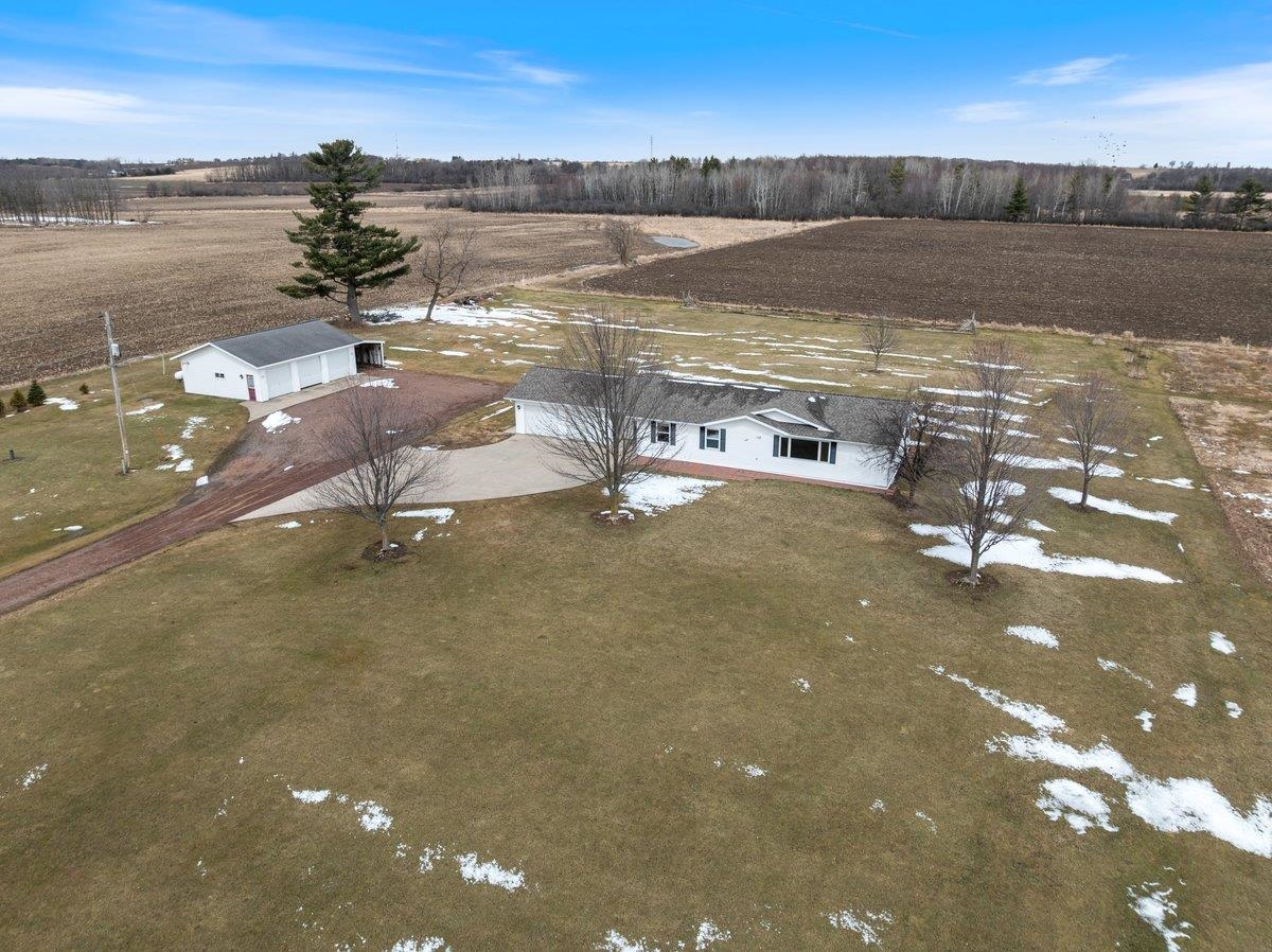 10596 MAC ARTHUR DRIVE, Marshfield, Wisconsin 54449, 3 Bedrooms Bedrooms, ,2 BathroomsBathrooms,Residential,For Sale,10596 MAC ARTHUR DRIVE,22501171