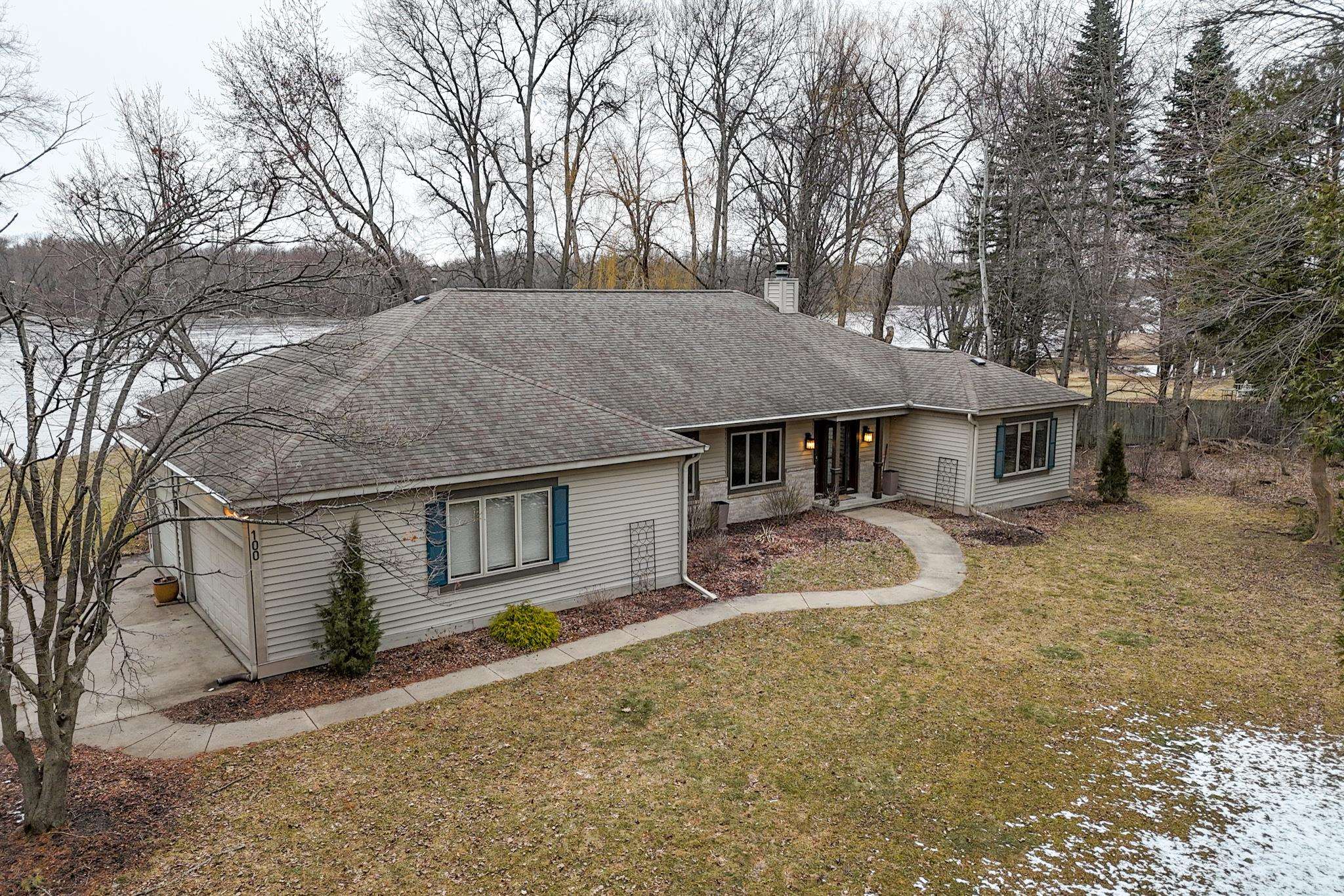 100 SHORE ACRES DRIVE, Wisconsin Rapids, Wisconsin 54494, 3 Bedrooms Bedrooms, ,3 BathroomsBathrooms,Residential,For Sale,100 SHORE ACRES DRIVE,22501173