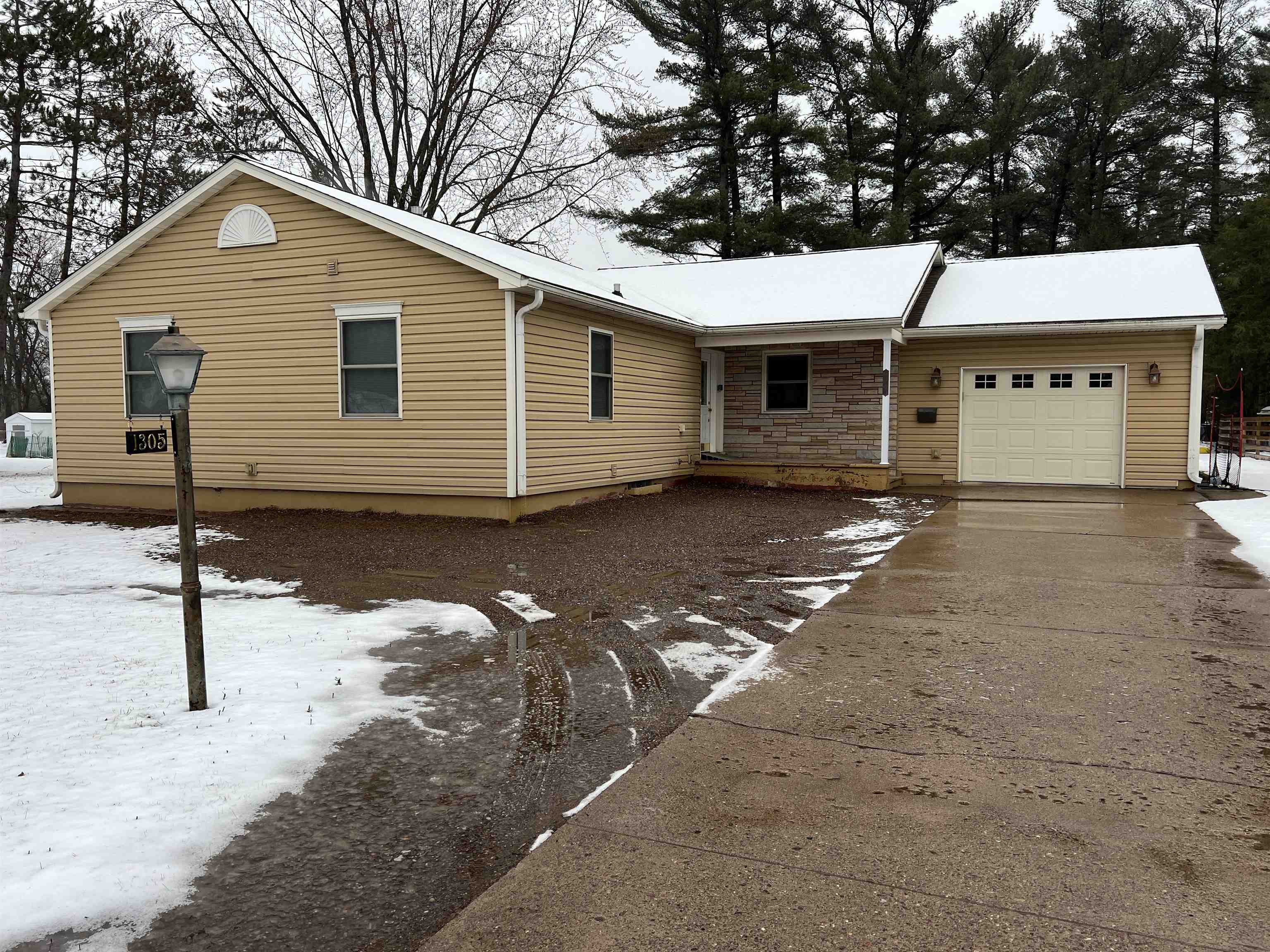 1305 CEDAR STREET, Merrill, Wisconsin 54452, 3 Bedrooms Bedrooms, ,1 BathroomBathrooms,Residential,For Sale,1305 CEDAR STREET,22501178