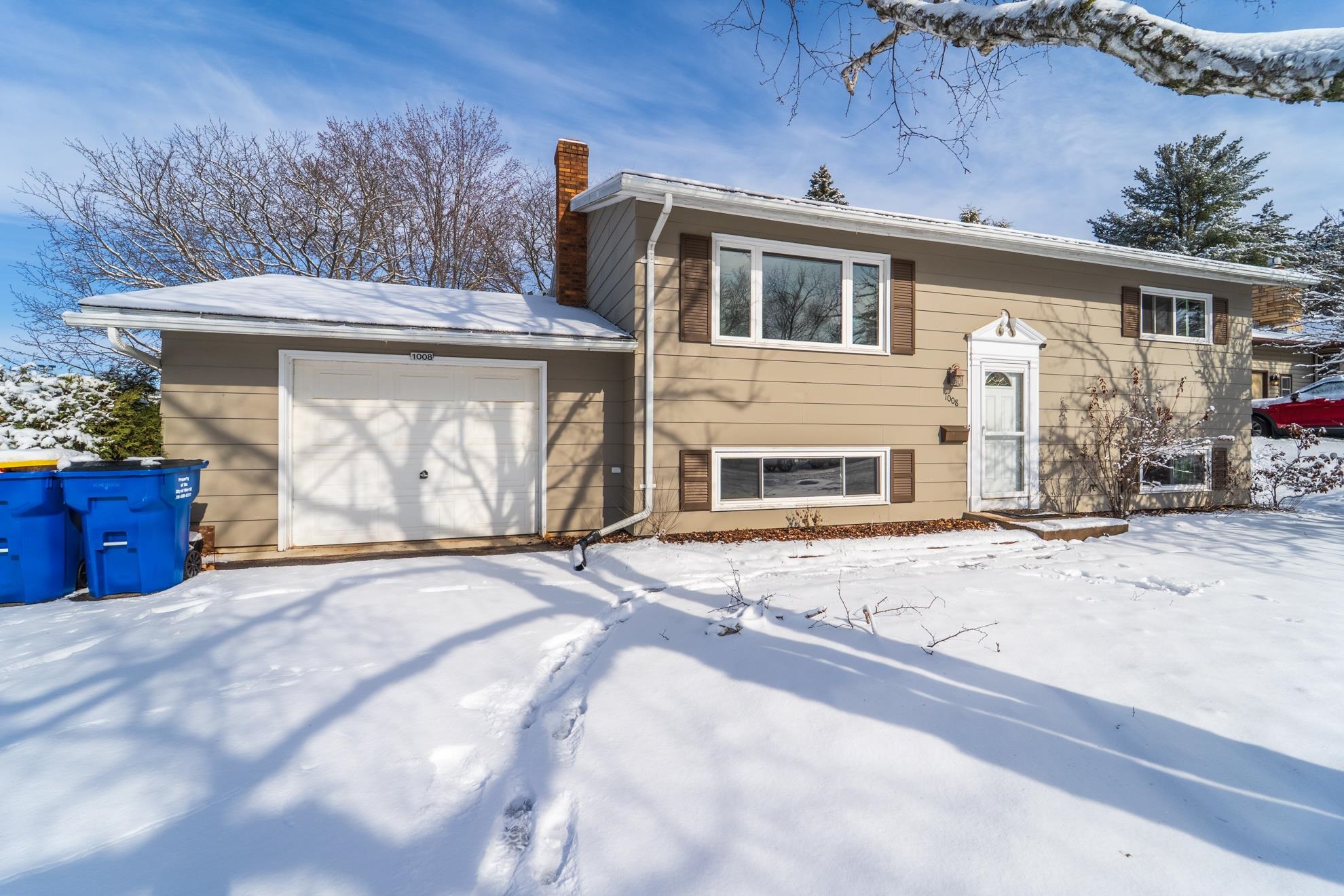 1008 ELM STREET, Merrill, Wisconsin 54452, 3 Bedrooms Bedrooms, ,1 BathroomBathrooms,Residential,For Sale,1008 ELM STREET,22501180