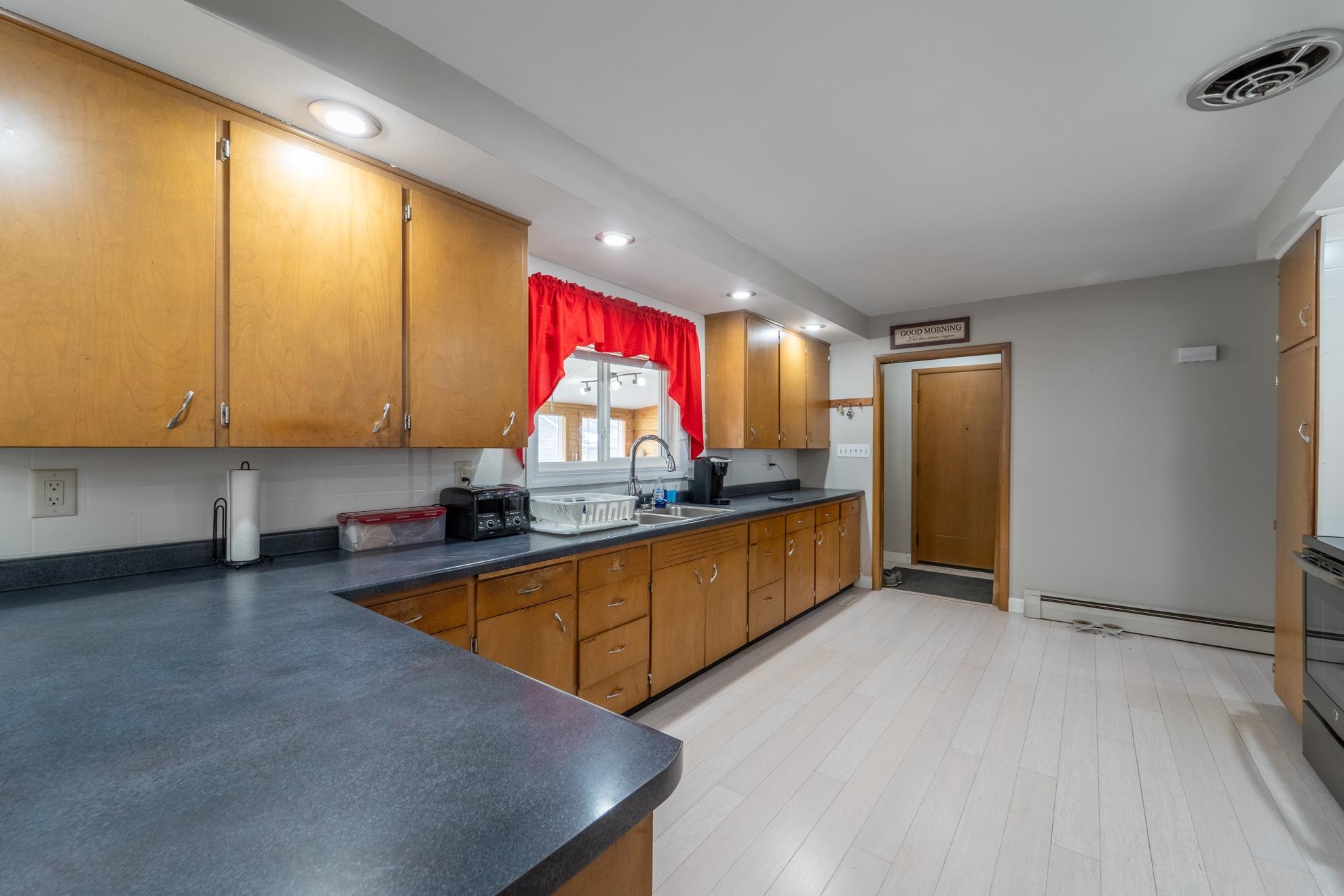 121 E WELLS STREET, Unity, Wisconsin 54488, 4 Bedrooms Bedrooms, ,2 BathroomsBathrooms,Residential,For Sale,121 E WELLS STREET,22501182