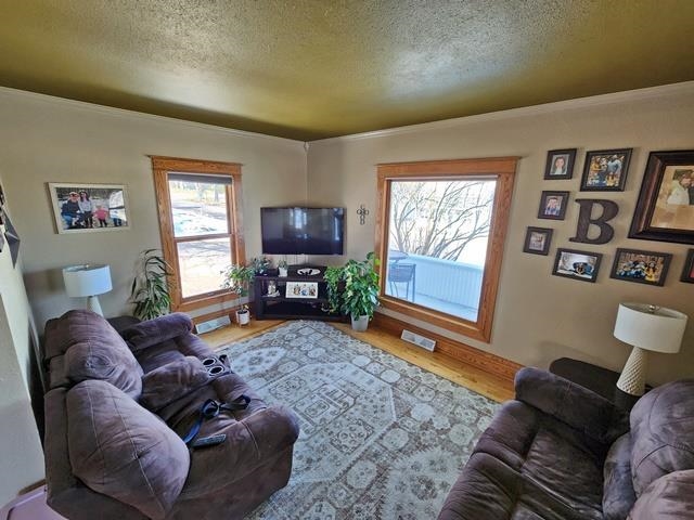 522 W 4TH STREET, Neillsville, Wisconsin 54456, 4 Bedrooms Bedrooms, ,2 BathroomsBathrooms,Residential,For Sale,522 W 4TH STREET,22501190