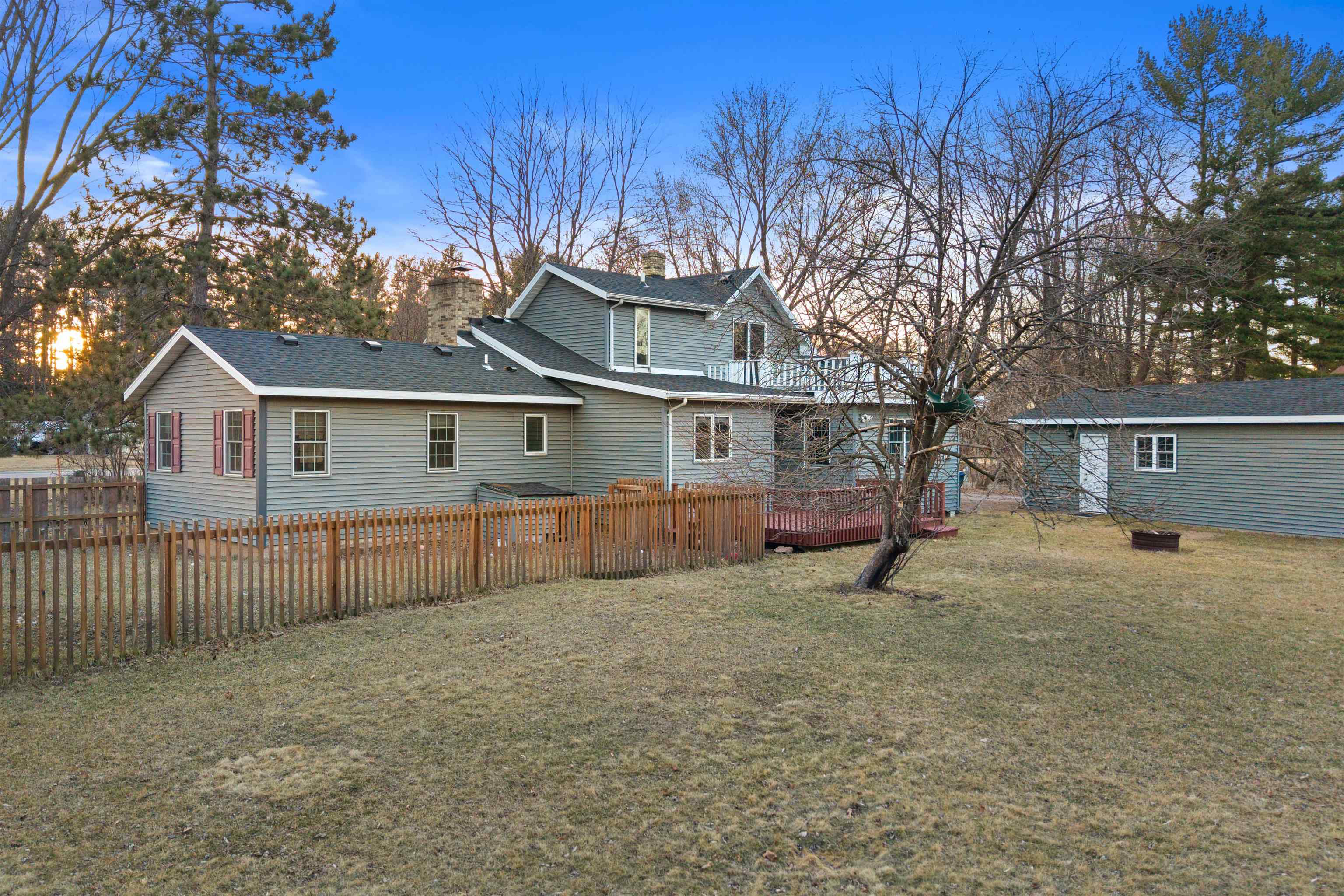 1020 WISCONSIN RIVER DRIVE, Port Edwards, Wisconsin 54469, 4 Bedrooms Bedrooms, ,2 BathroomsBathrooms,Residential,For Sale,1020 WISCONSIN RIVER DRIVE,22501200