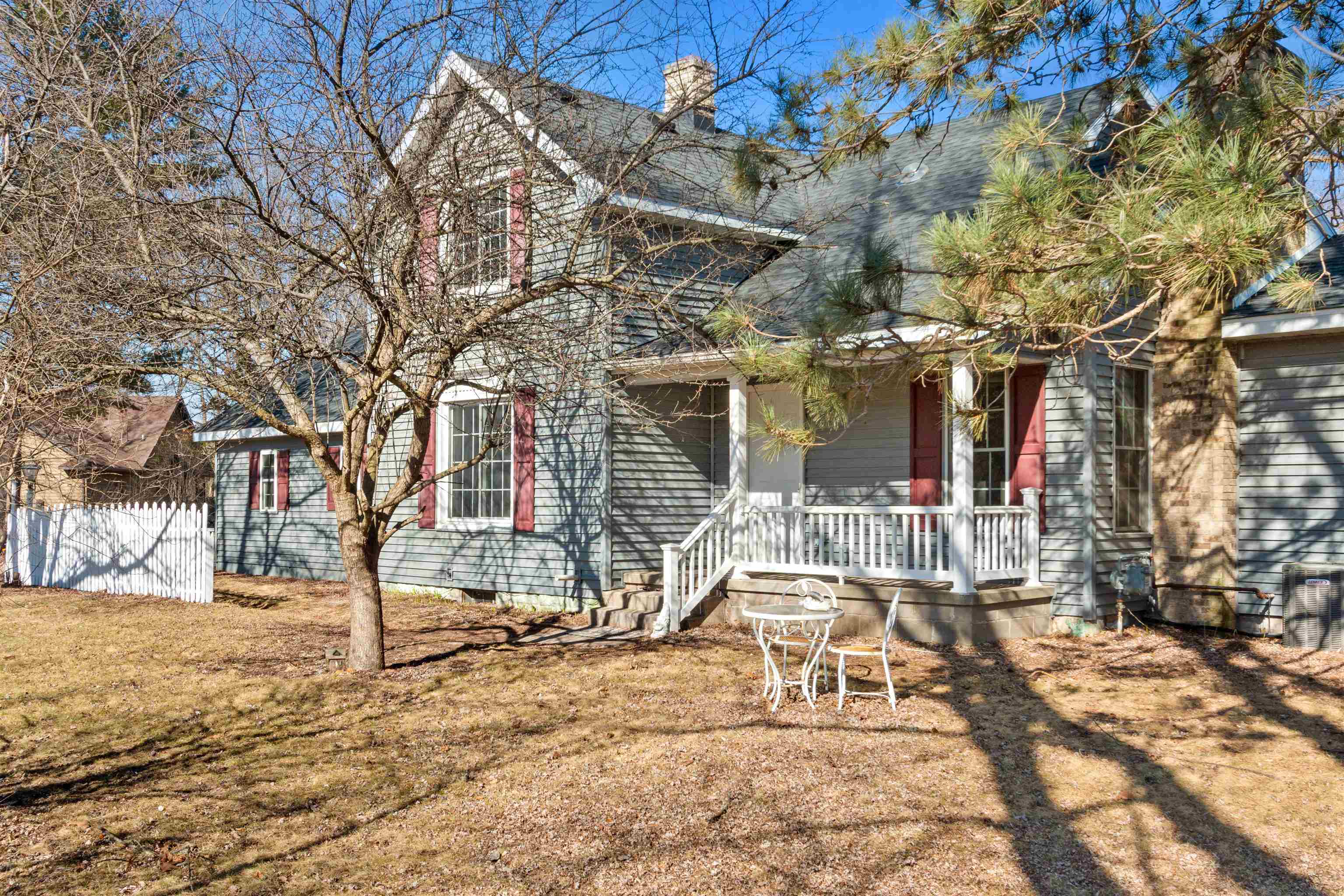 1020 WISCONSIN RIVER DRIVE, Port Edwards, Wisconsin 54469, 4 Bedrooms Bedrooms, ,2 BathroomsBathrooms,Residential,For Sale,1020 WISCONSIN RIVER DRIVE,22501200