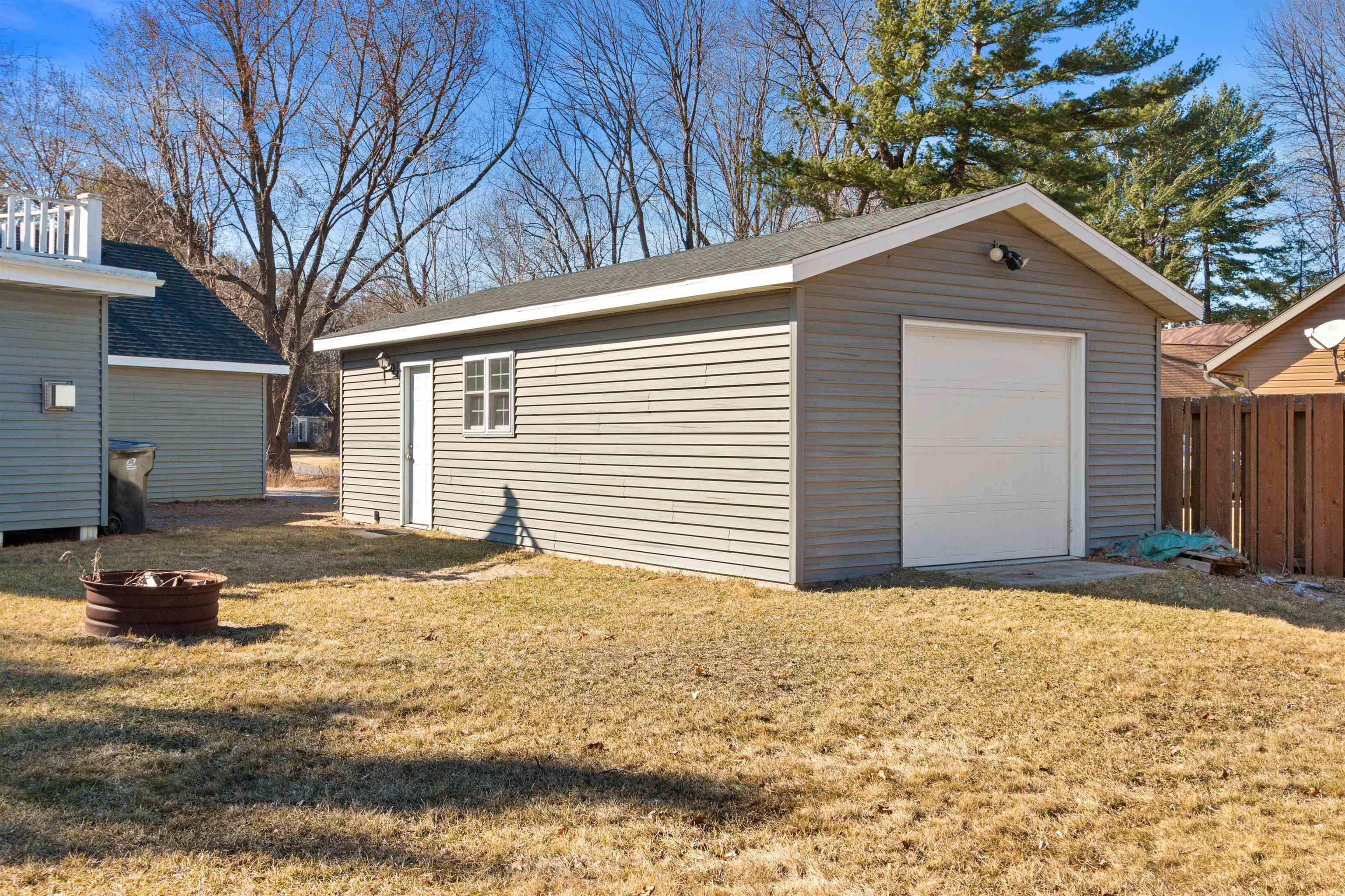 1020 WISCONSIN RIVER DRIVE, Port Edwards, Wisconsin 54469, 4 Bedrooms Bedrooms, ,2 BathroomsBathrooms,Residential,For Sale,1020 WISCONSIN RIVER DRIVE,22501200