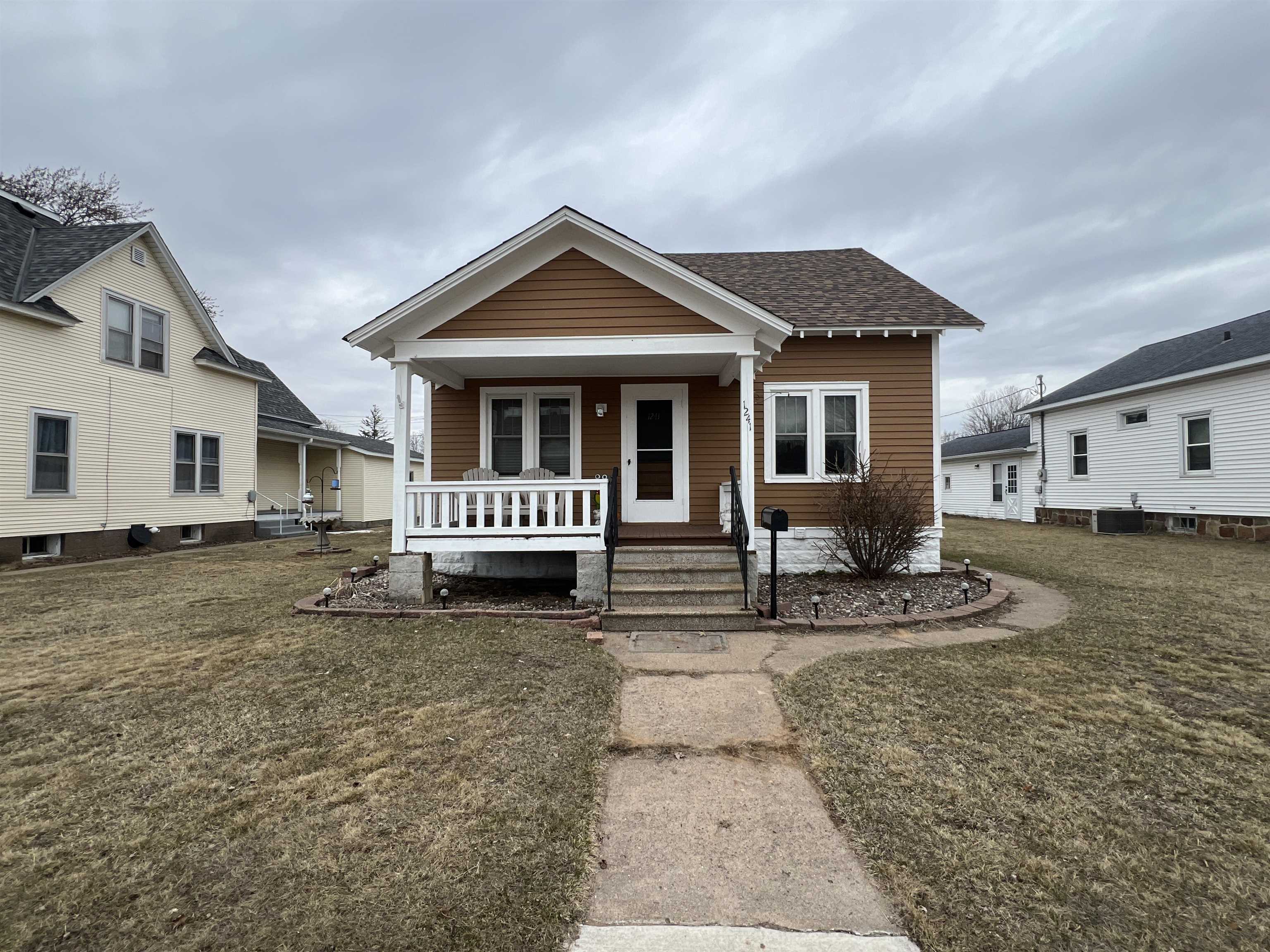 1241 OAK STREET, Wisconsin Rapids, Wisconsin 54494, 3 Bedrooms Bedrooms, ,1 BathroomBathrooms,Residential,For Sale,1241 OAK STREET,22501217