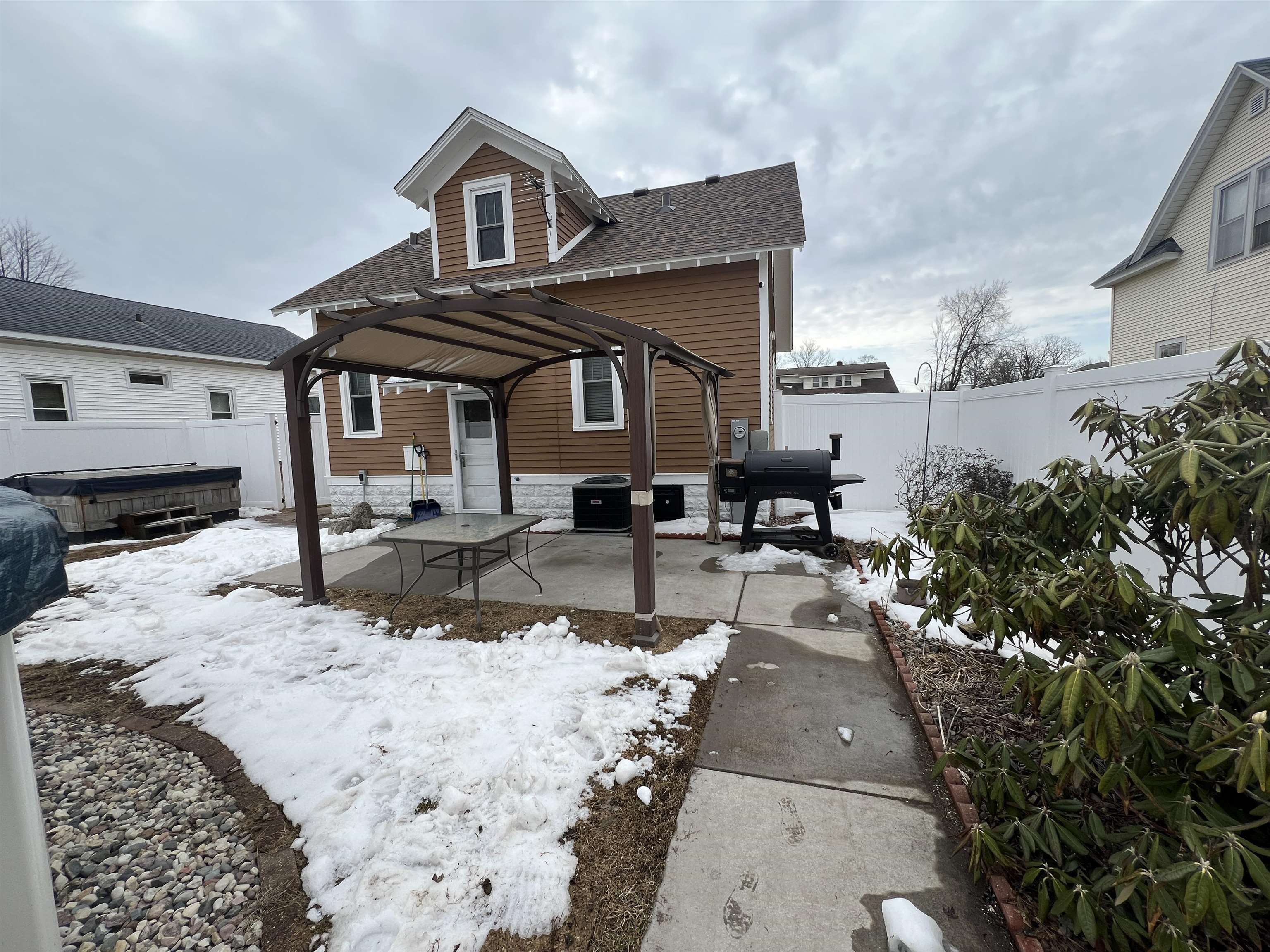 1241 OAK STREET, Wisconsin Rapids, Wisconsin 54494, 3 Bedrooms Bedrooms, ,1 BathroomBathrooms,Residential,For Sale,1241 OAK STREET,22501217