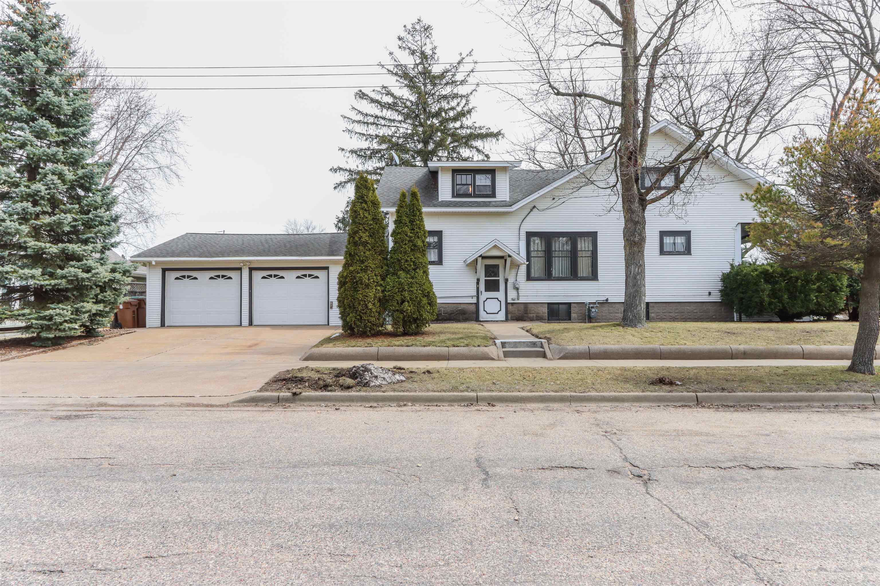 2300 DIXON STREET, Stevens Point, Wisconsin 54481, 4 Bedrooms Bedrooms, ,2 BathroomsBathrooms,Residential,For Sale,2300 DIXON STREET,22501218