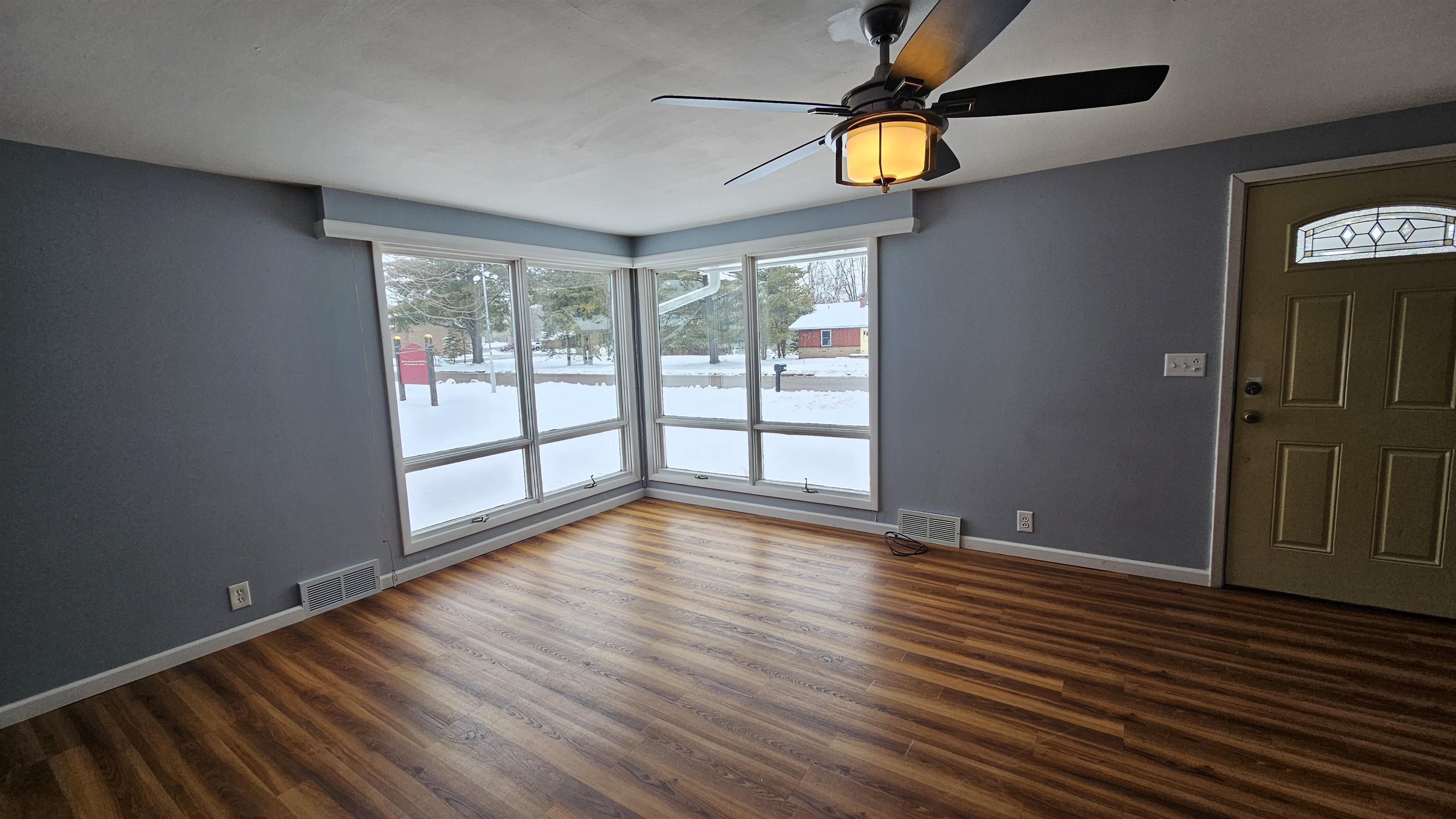 112 N SILVER LAKE ROAD, Eagle River, Wisconsin 54521, 3 Bedrooms Bedrooms, ,1 BathroomBathrooms,Residential,For Sale,112 N SILVER LAKE ROAD,22501223