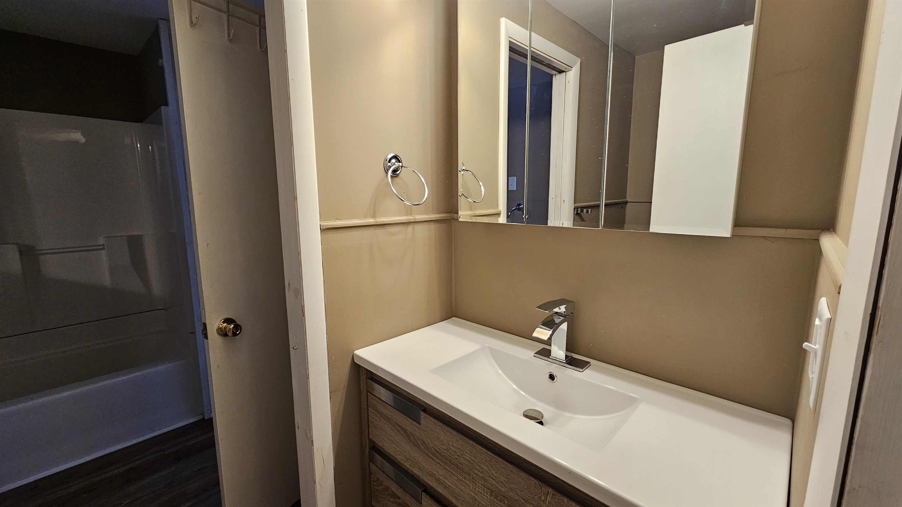 112 N SILVER LAKE ROAD, Eagle River, Wisconsin 54521, 3 Bedrooms Bedrooms, ,1 BathroomBathrooms,Residential,For Sale,112 N SILVER LAKE ROAD,22501223