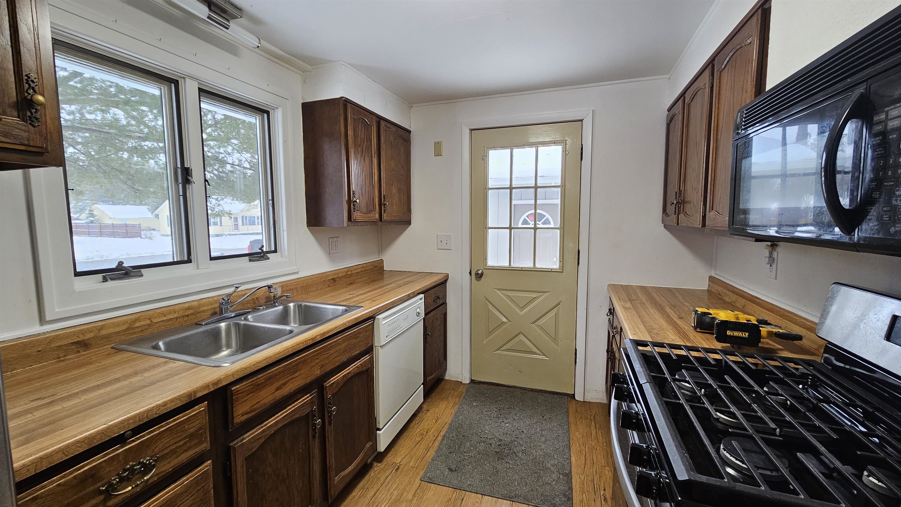 112 N SILVER LAKE ROAD, Eagle River, Wisconsin 54521, 3 Bedrooms Bedrooms, ,1 BathroomBathrooms,Residential,For Sale,112 N SILVER LAKE ROAD,22501223