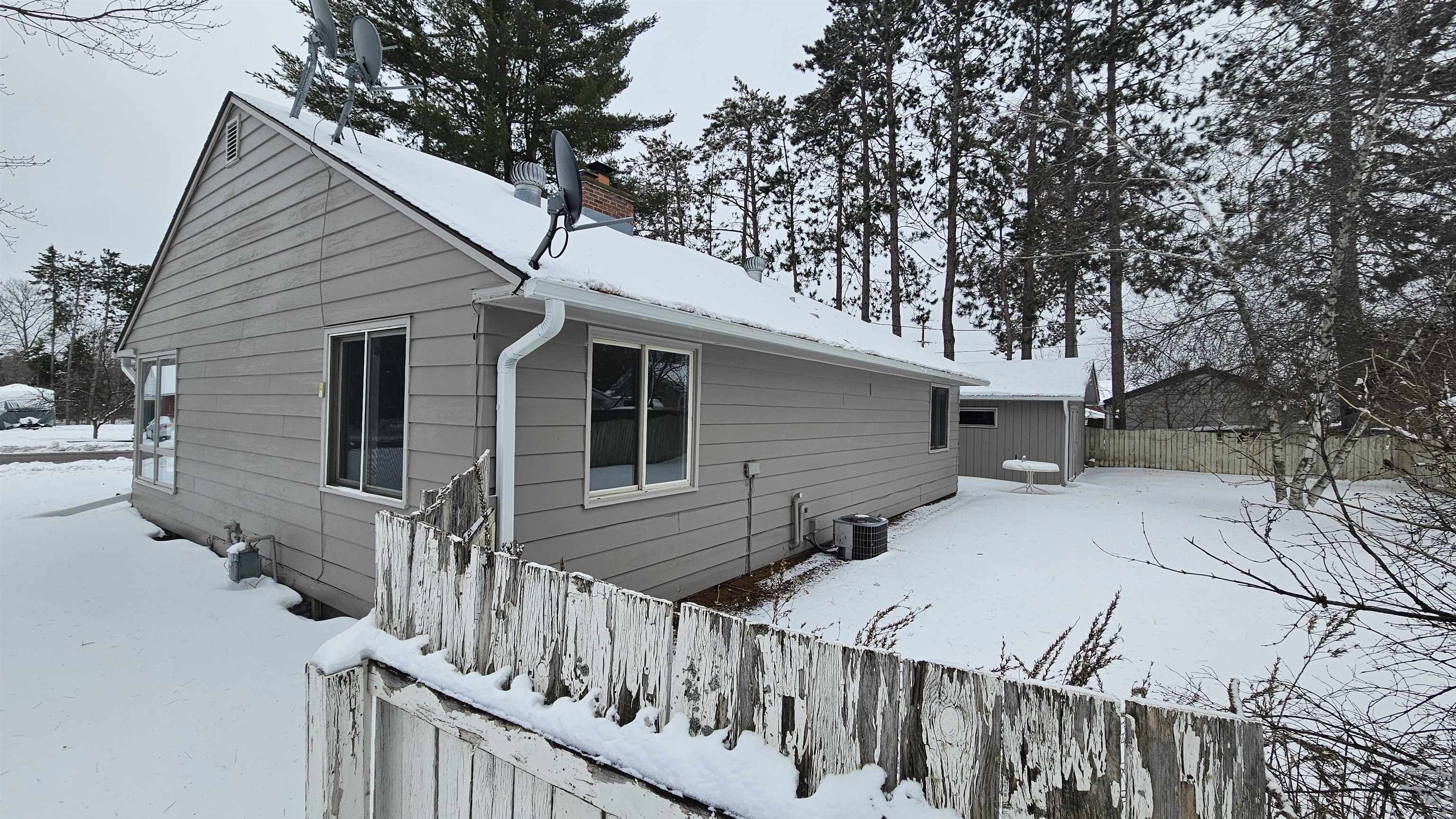 112 N SILVER LAKE ROAD, Eagle River, Wisconsin 54521, 3 Bedrooms Bedrooms, ,1 BathroomBathrooms,Residential,For Sale,112 N SILVER LAKE ROAD,22501223